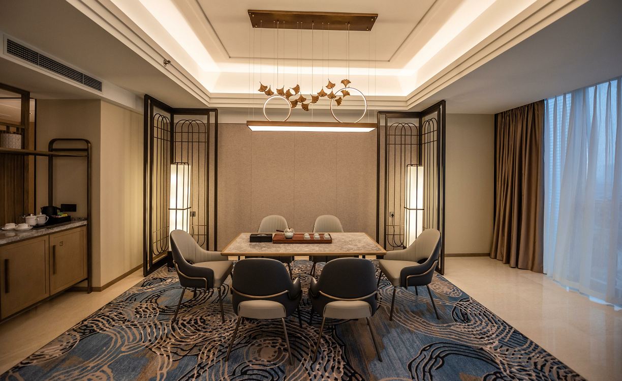 商务楼|双卧家庭房（电视投屏+护颈枕+德国高端衞浴）