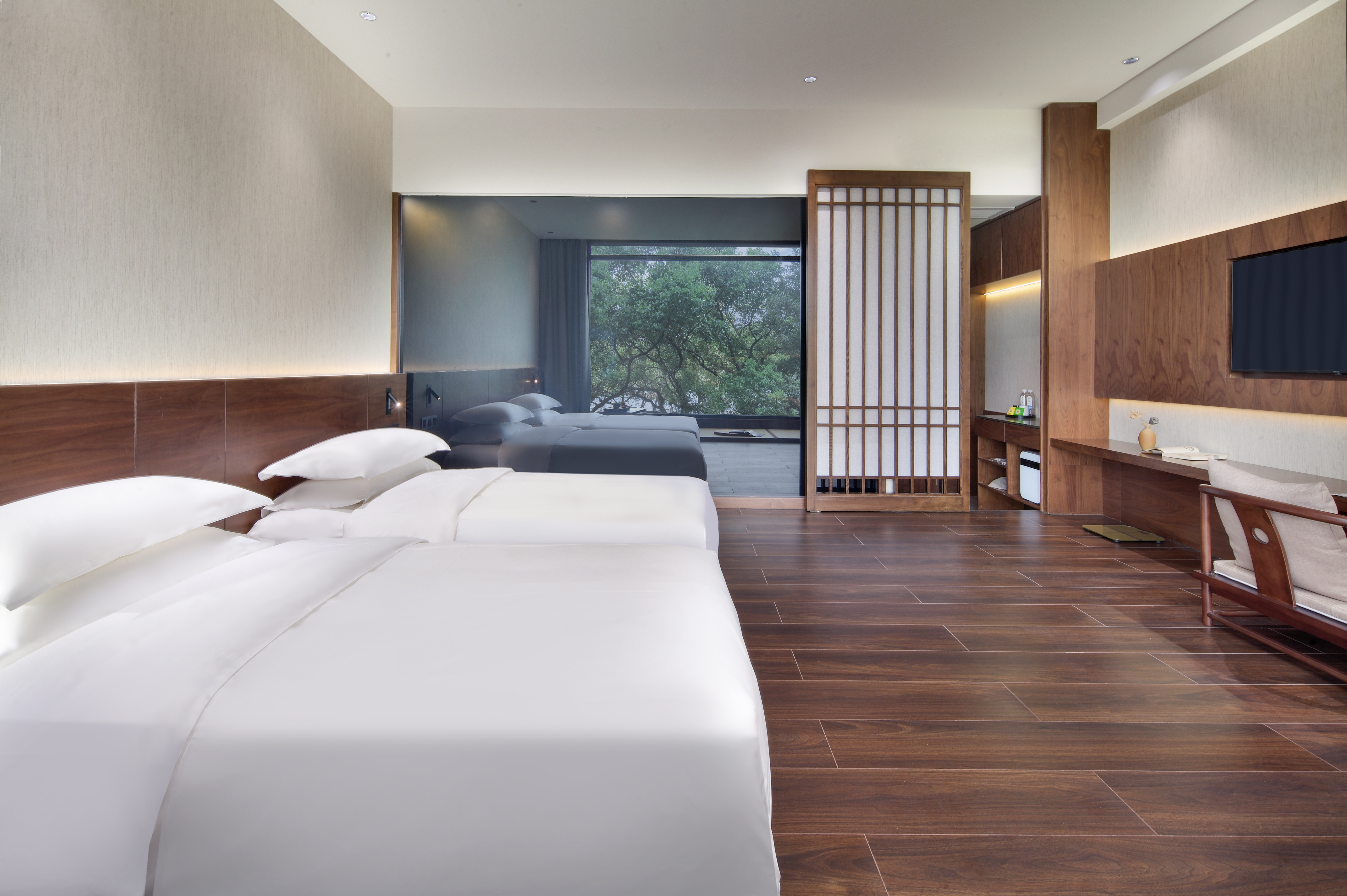 滨江逸境双床房+榻榻米+窗外绿林景观