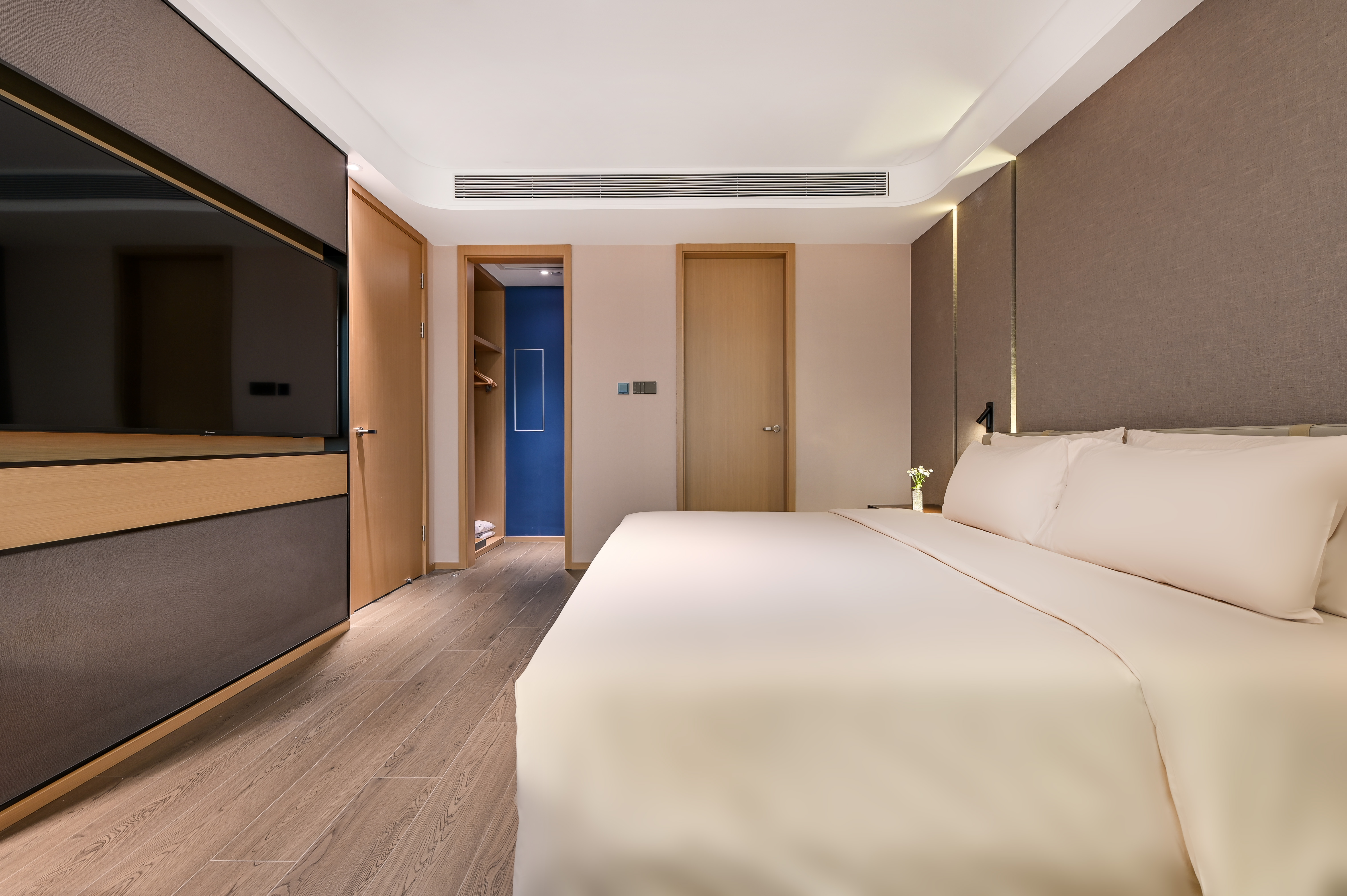 Jimu Suite (Inner And Outer Rooms + Mini Fridge + Two Bathrooms + Large Bathtub)