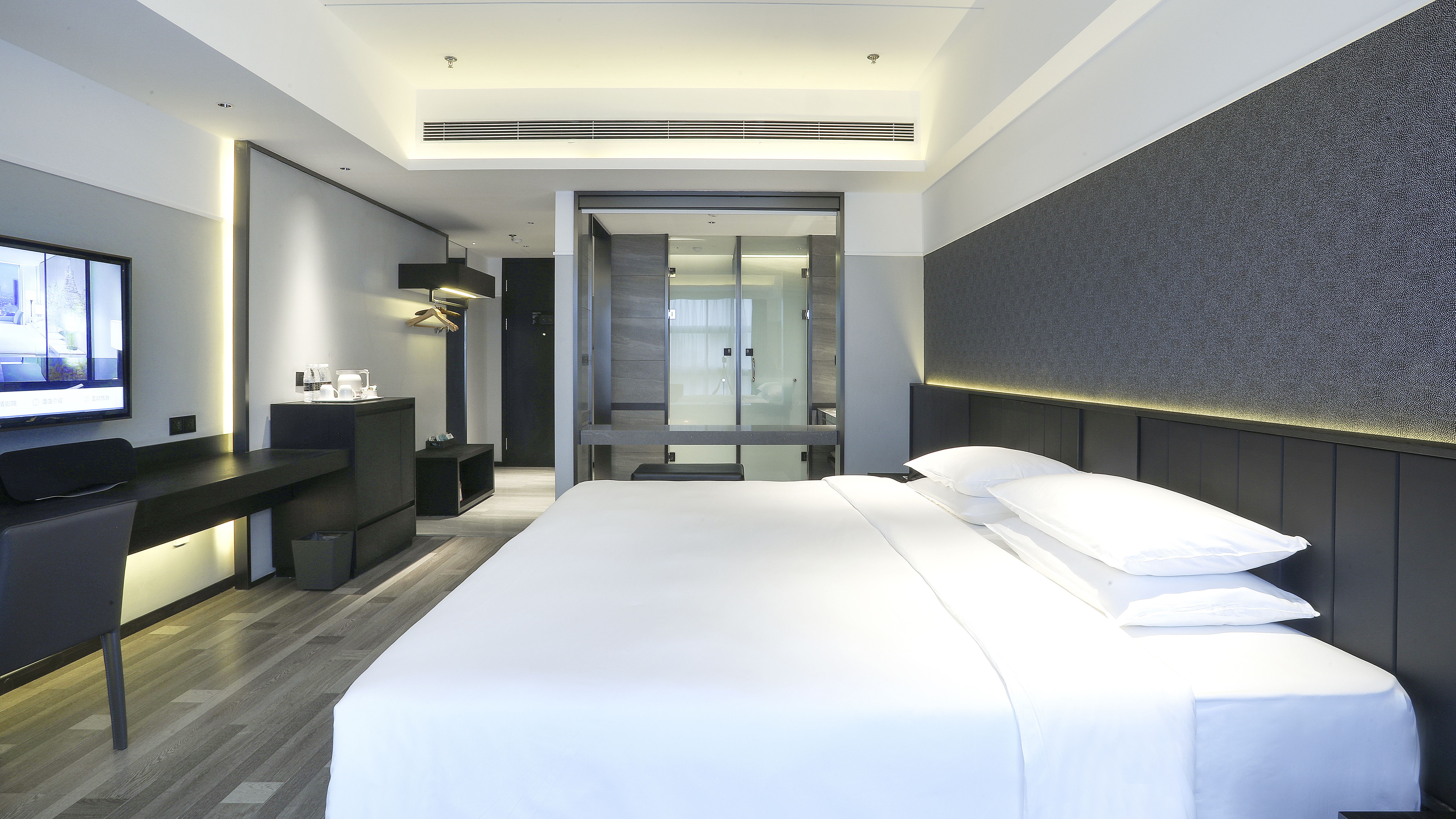 Guestroom (Double Bed) (Window)