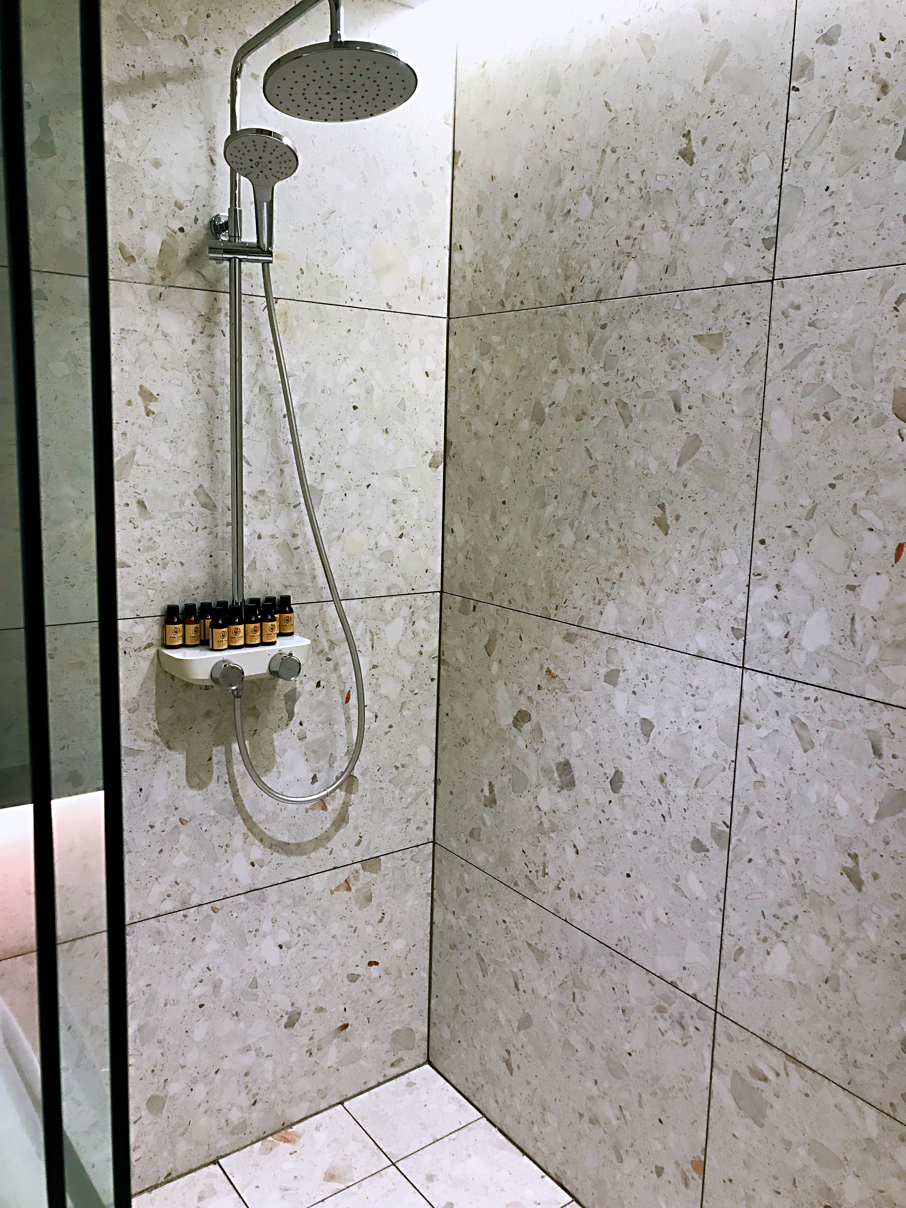 （陌云）二室一厅家庭房.独立院落.独门独院