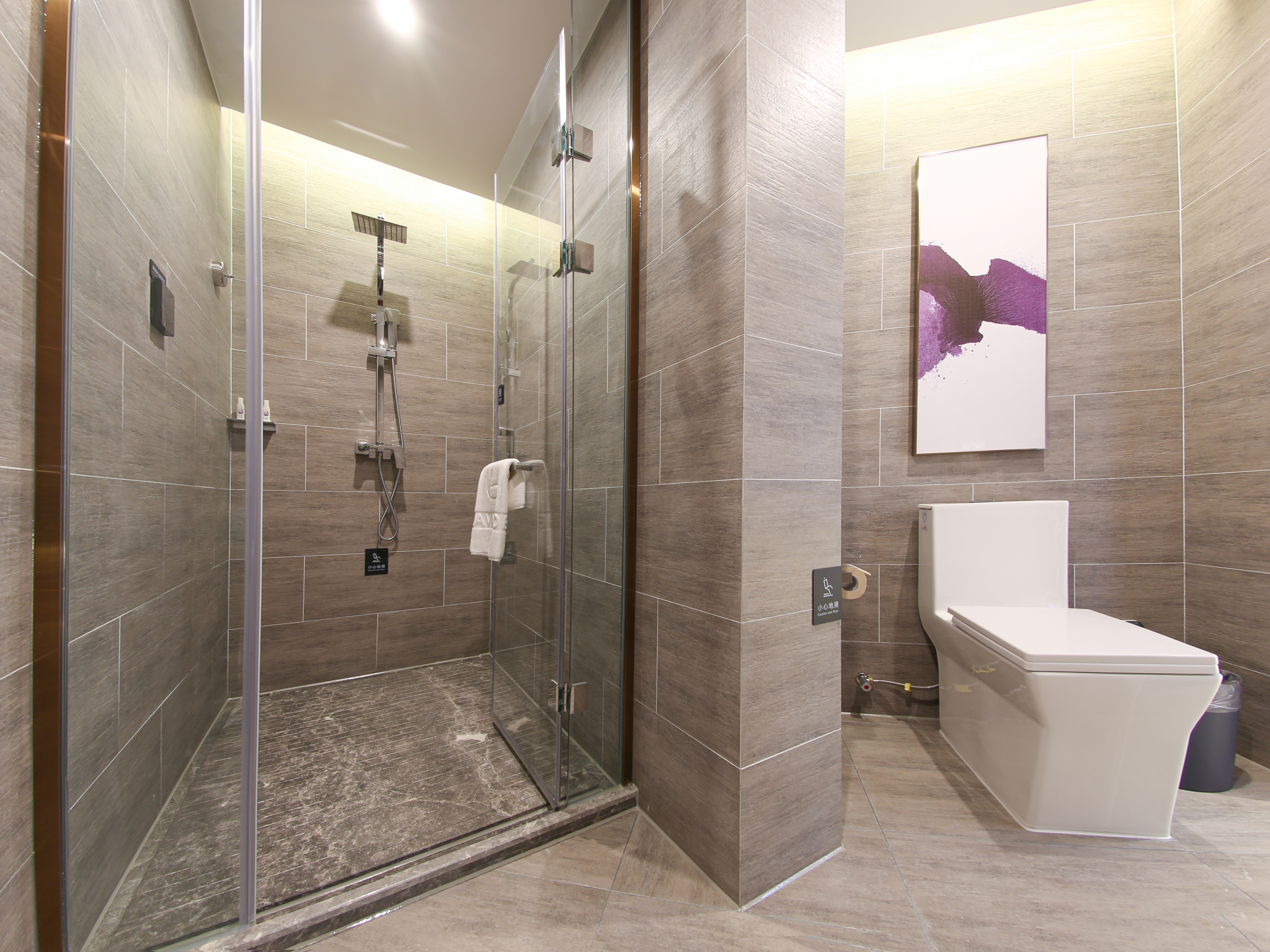 商务大床房（慕斯睡眠床垫+梦洁床品+全屋智控+电视投屏）