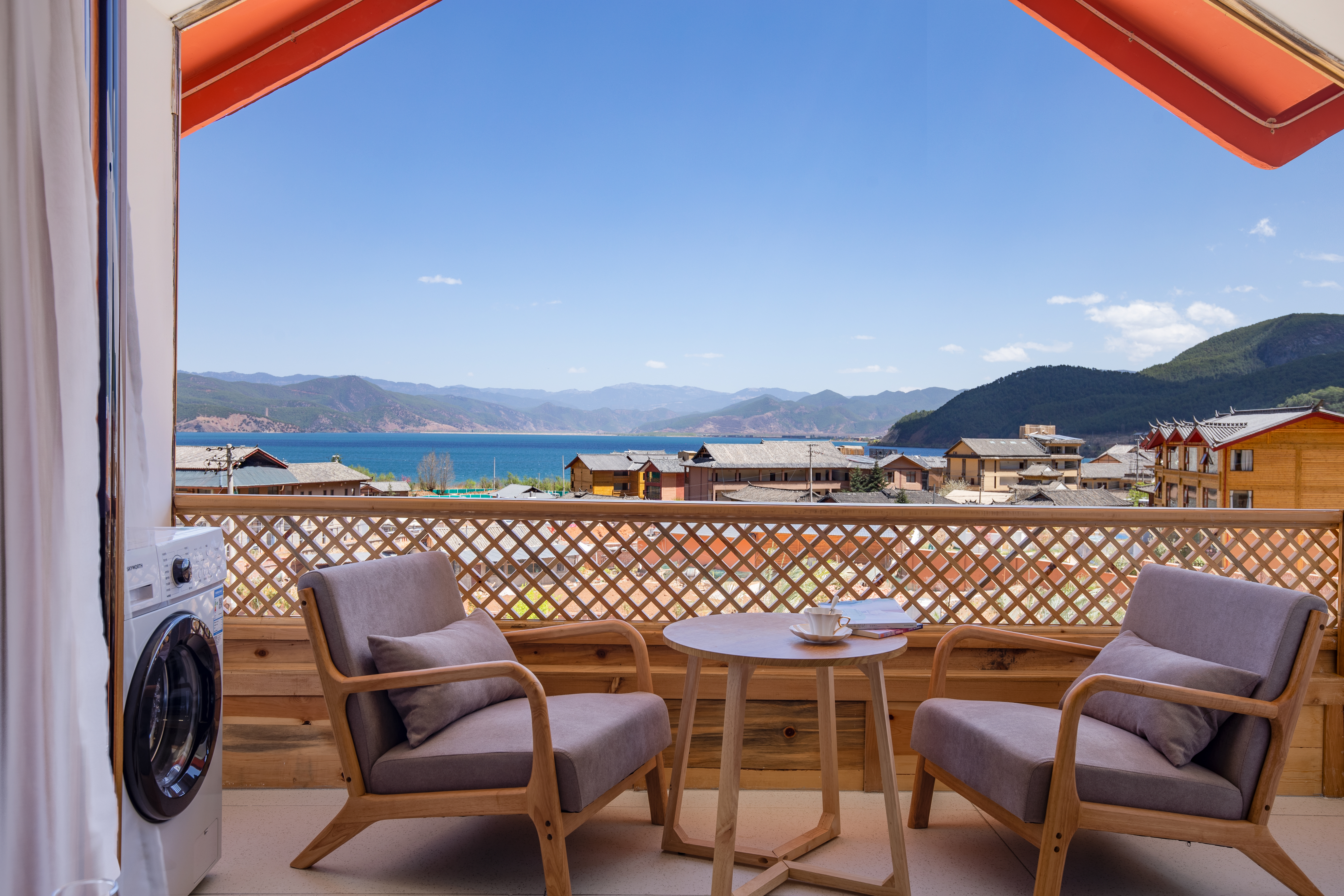 Loft Luxury Lake View Family Suite(island style courtyard)