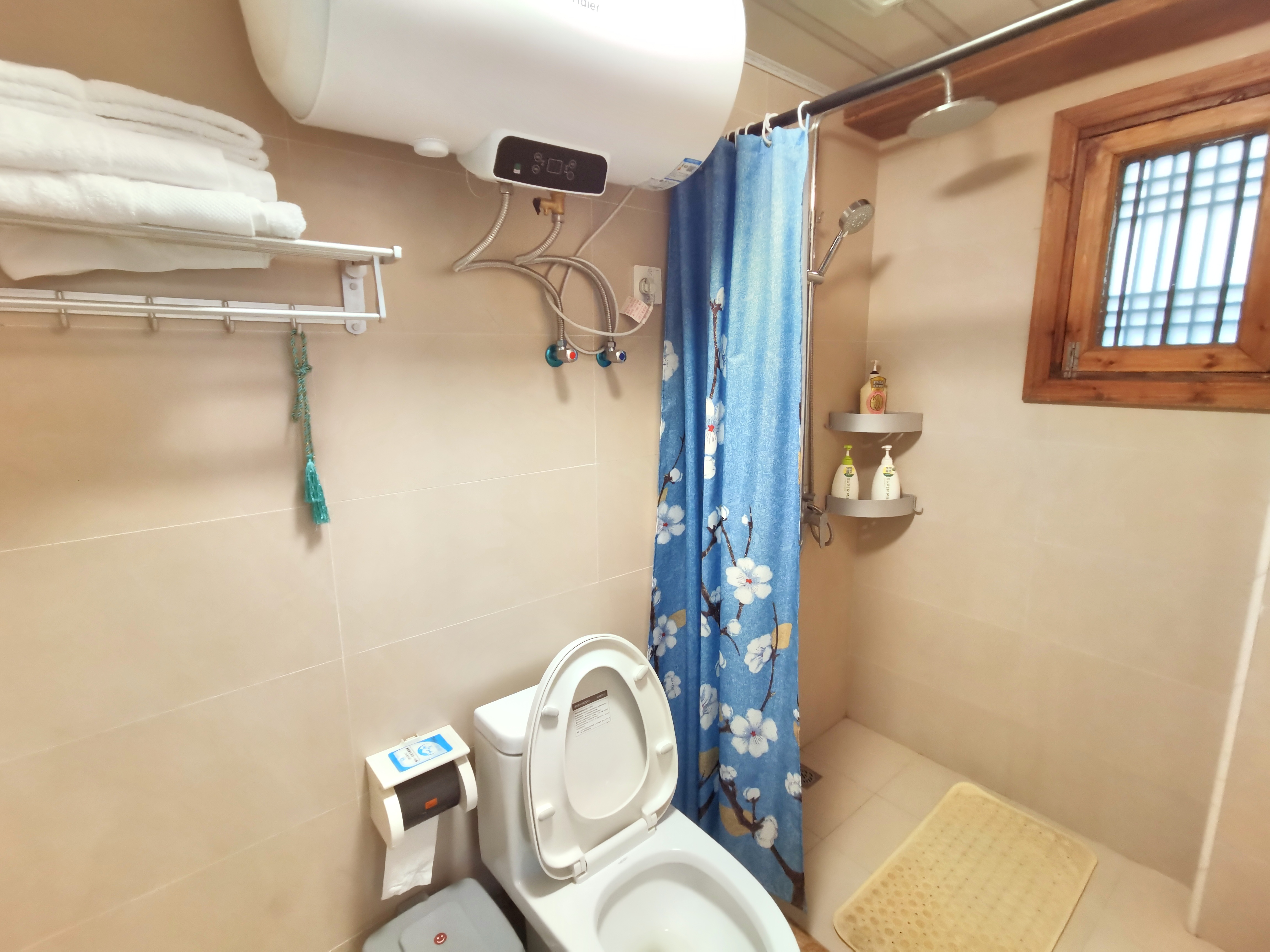 Zhixuan Waterfront Garden Standard Room