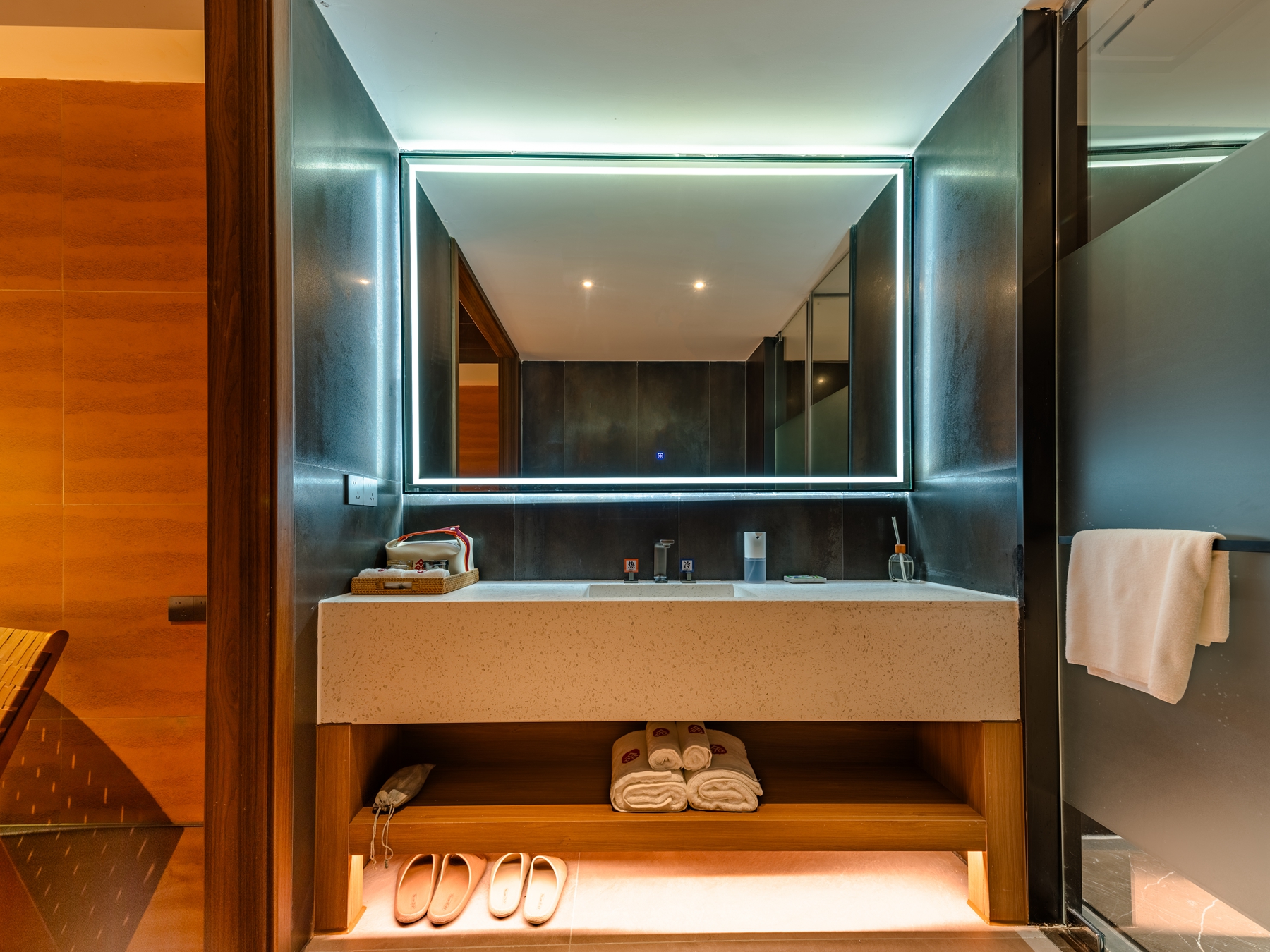 Leshui Yao Garden-View Terrace Suite