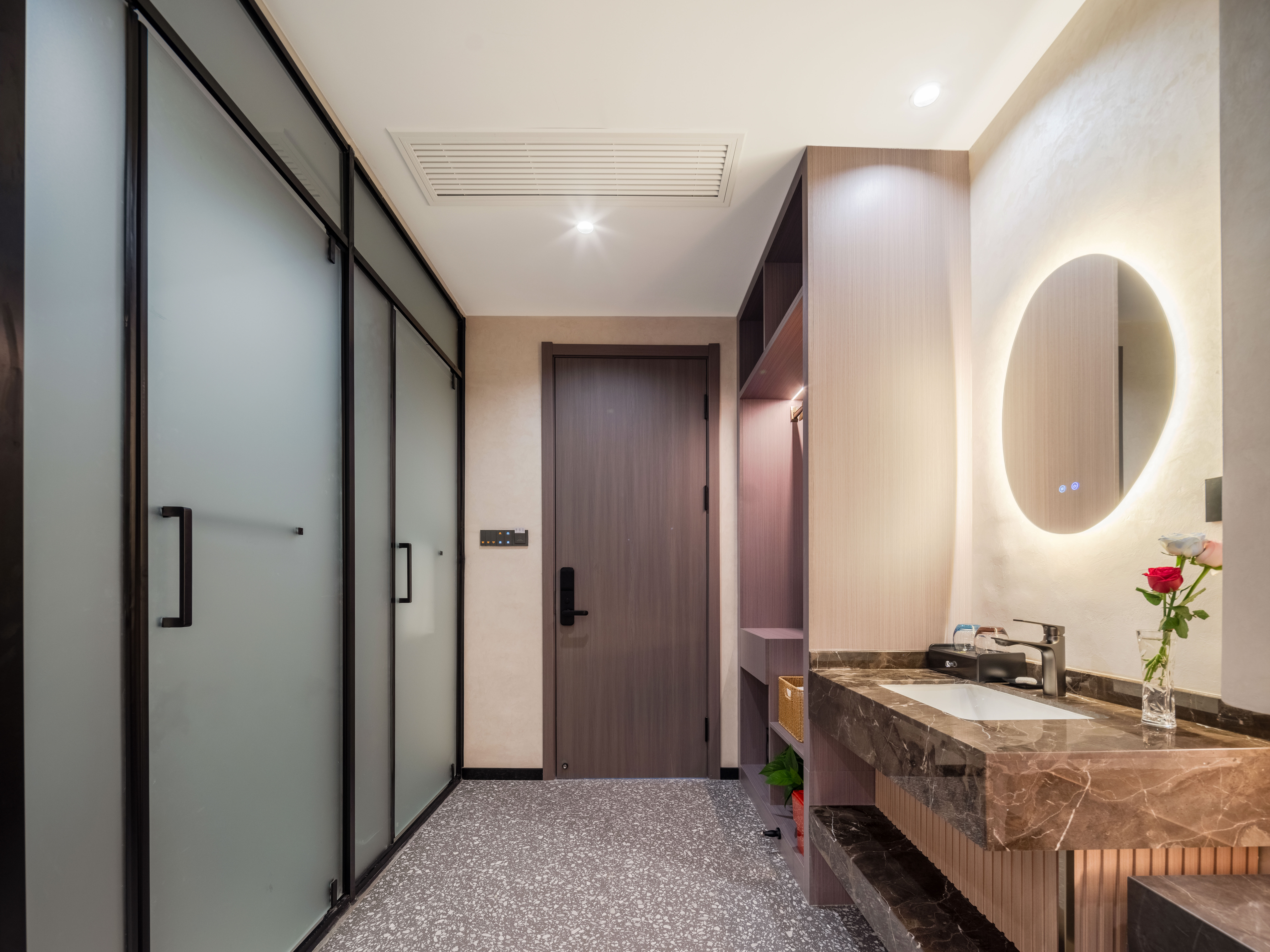 180 ° Riverside Scenic View Double Bed Room With Private Tub And Smart Home