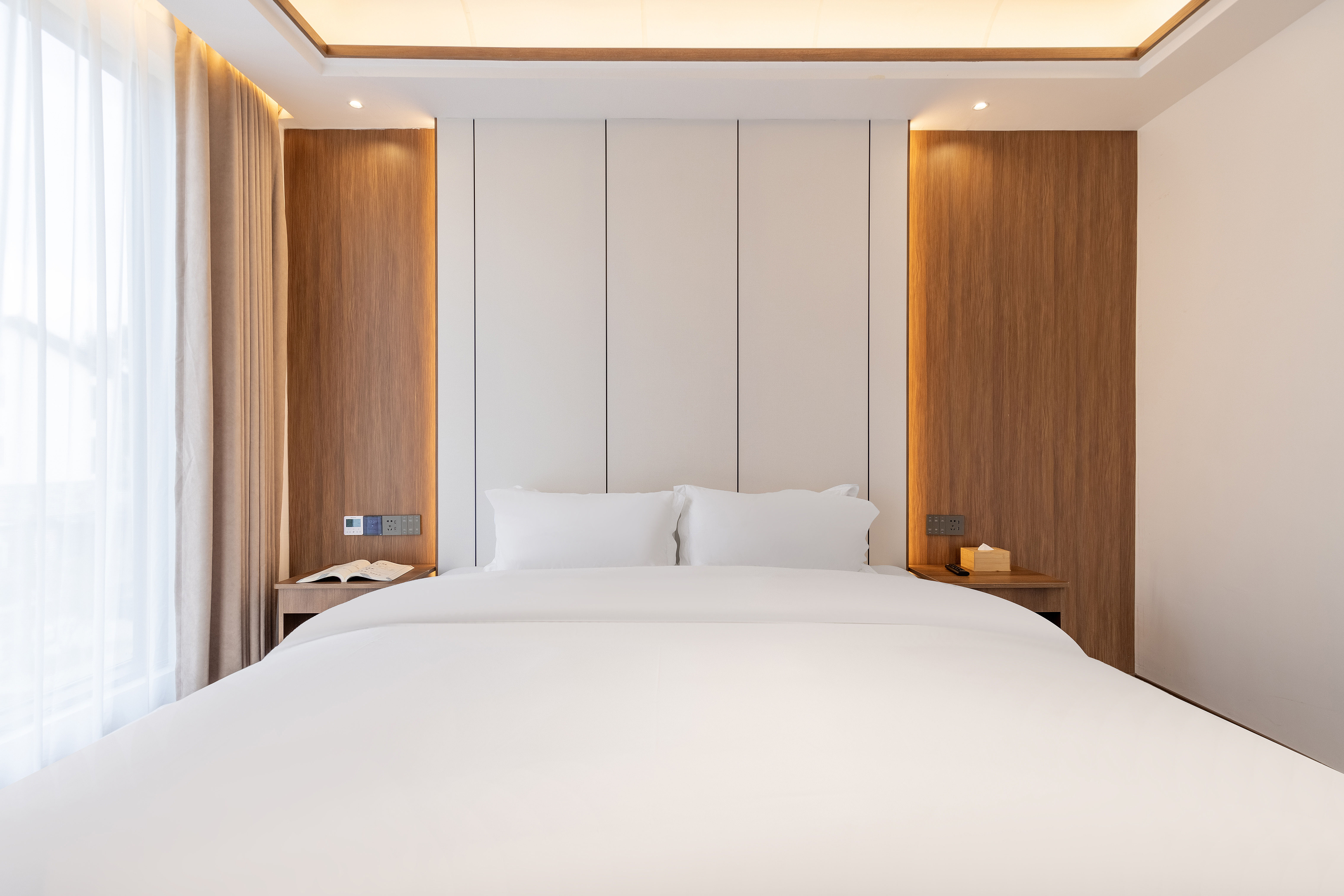 Queen Room With View