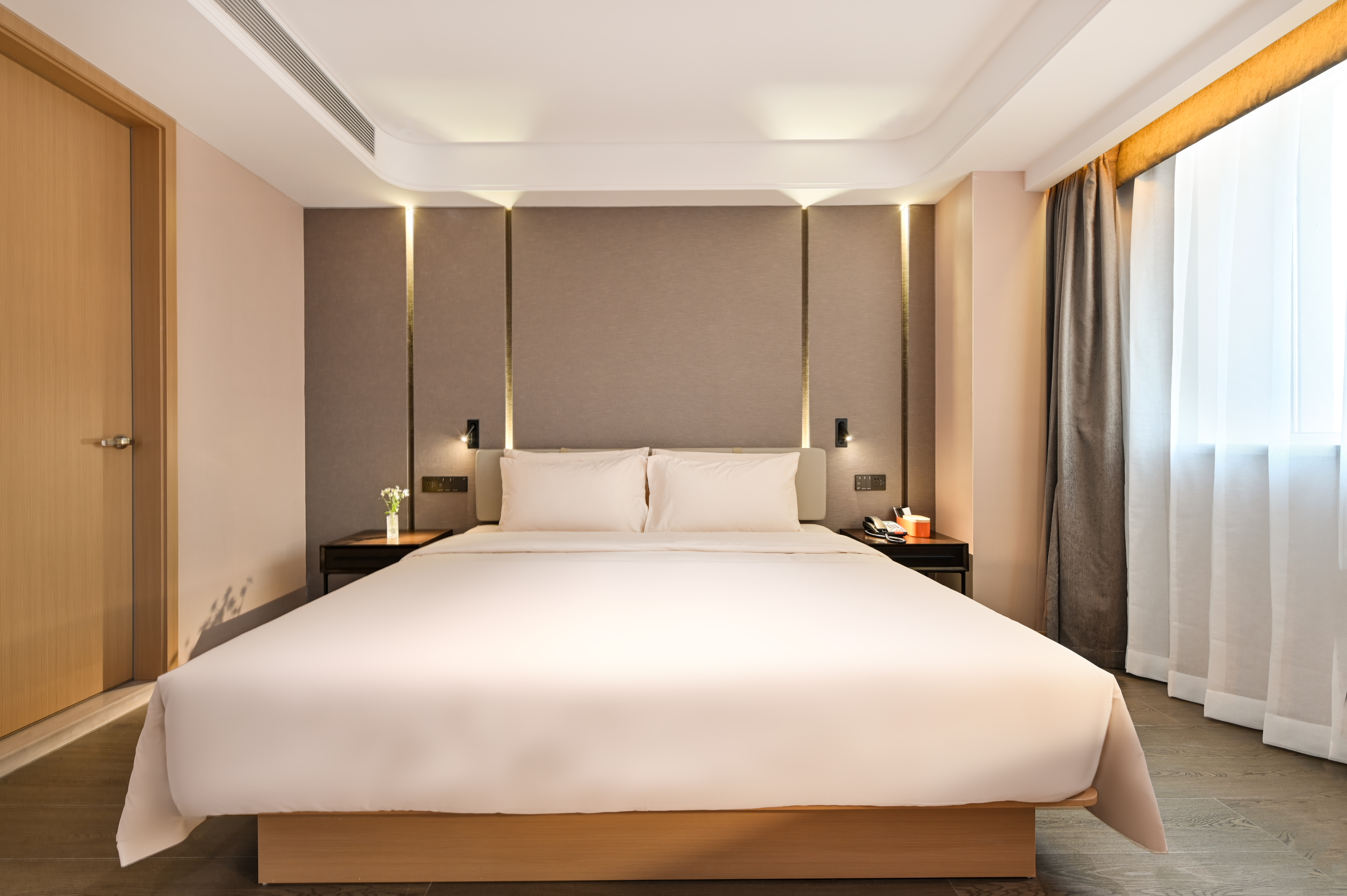 Jimu Suite (Inner And Outer Rooms + Mini Fridge + Two Bathrooms + Large Bathtub)