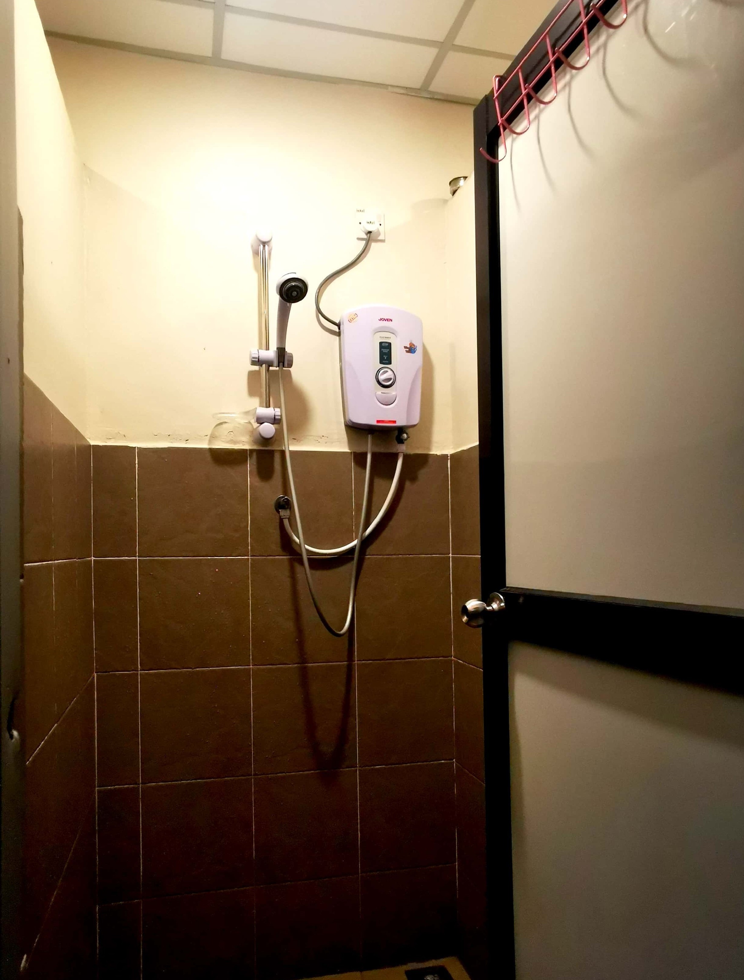 女性胶囊宿舍床位