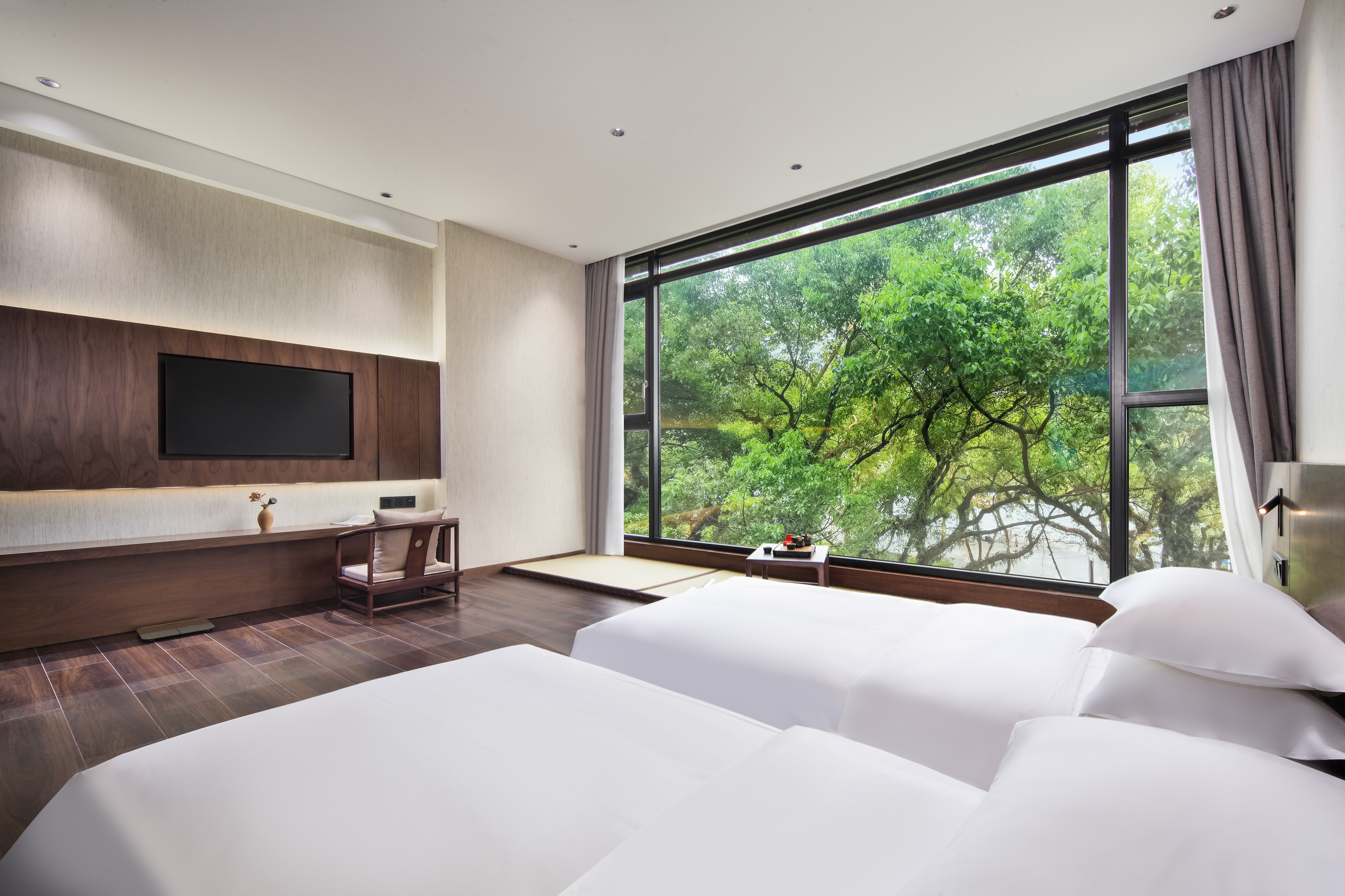 滨江逸境双床房+榻榻米+窗外绿林景观