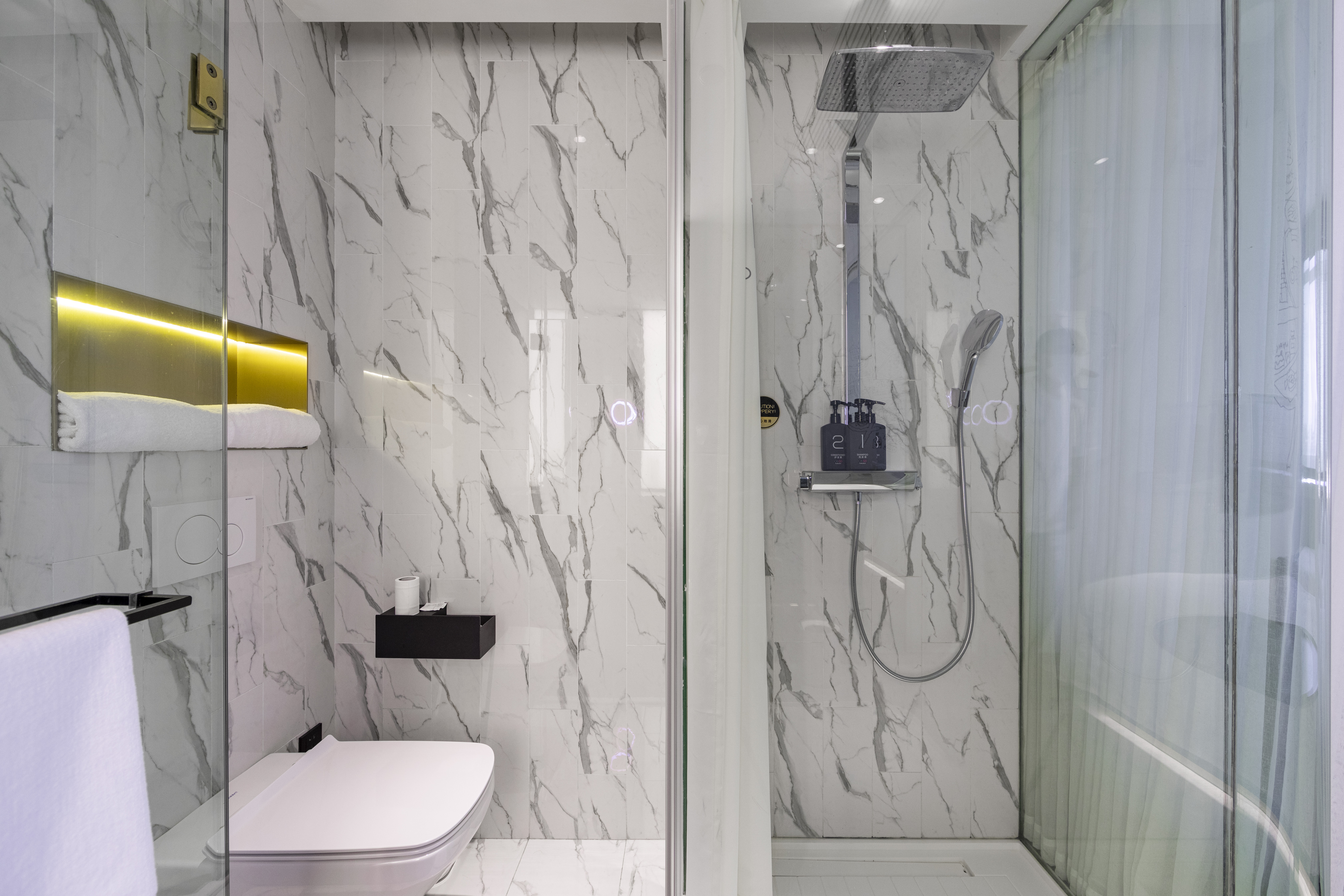 欢享双床房（德国汉斯格雅衞浴+乳胶床垫）