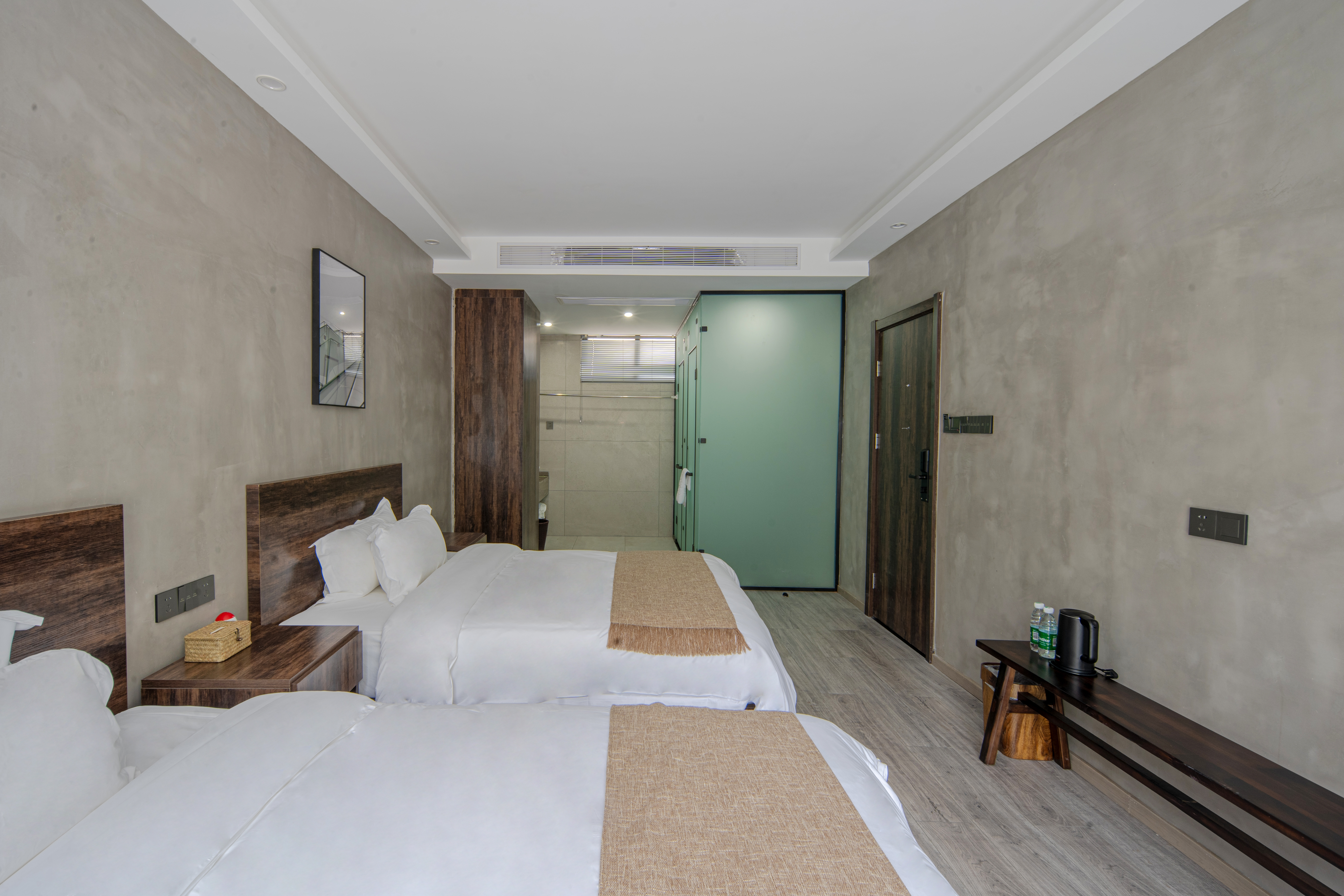 Suite - 2-Room (4 Beds) (1 Living Room, 2 Bathrooms)