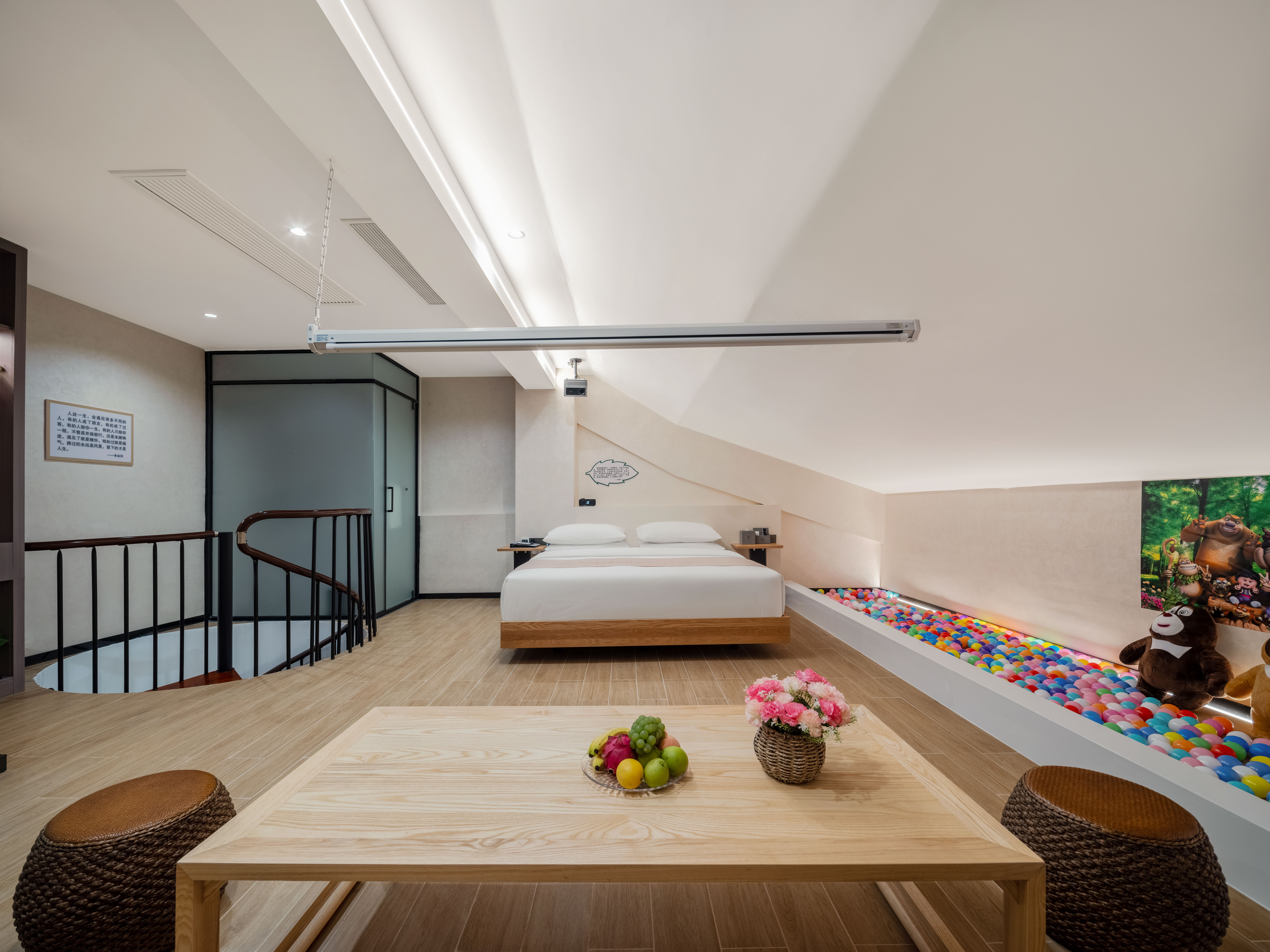 180 ° Riverside Scenic View Dreamy Starry Duplex With Tub, Large Screen Projection, And 100-Inch Lcd Tv Smart Home