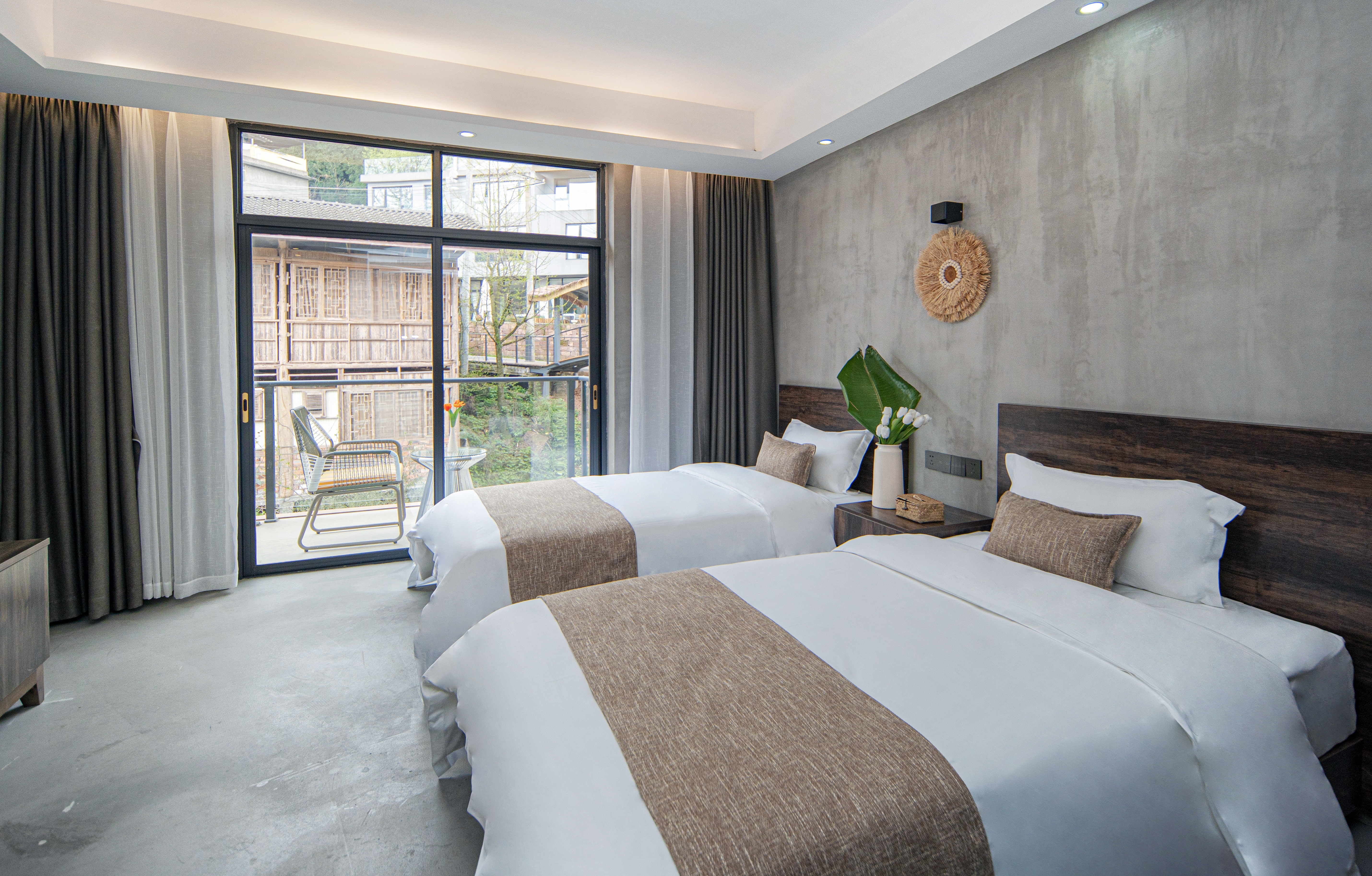 Elegant Room - Garden-View (2 Beds)