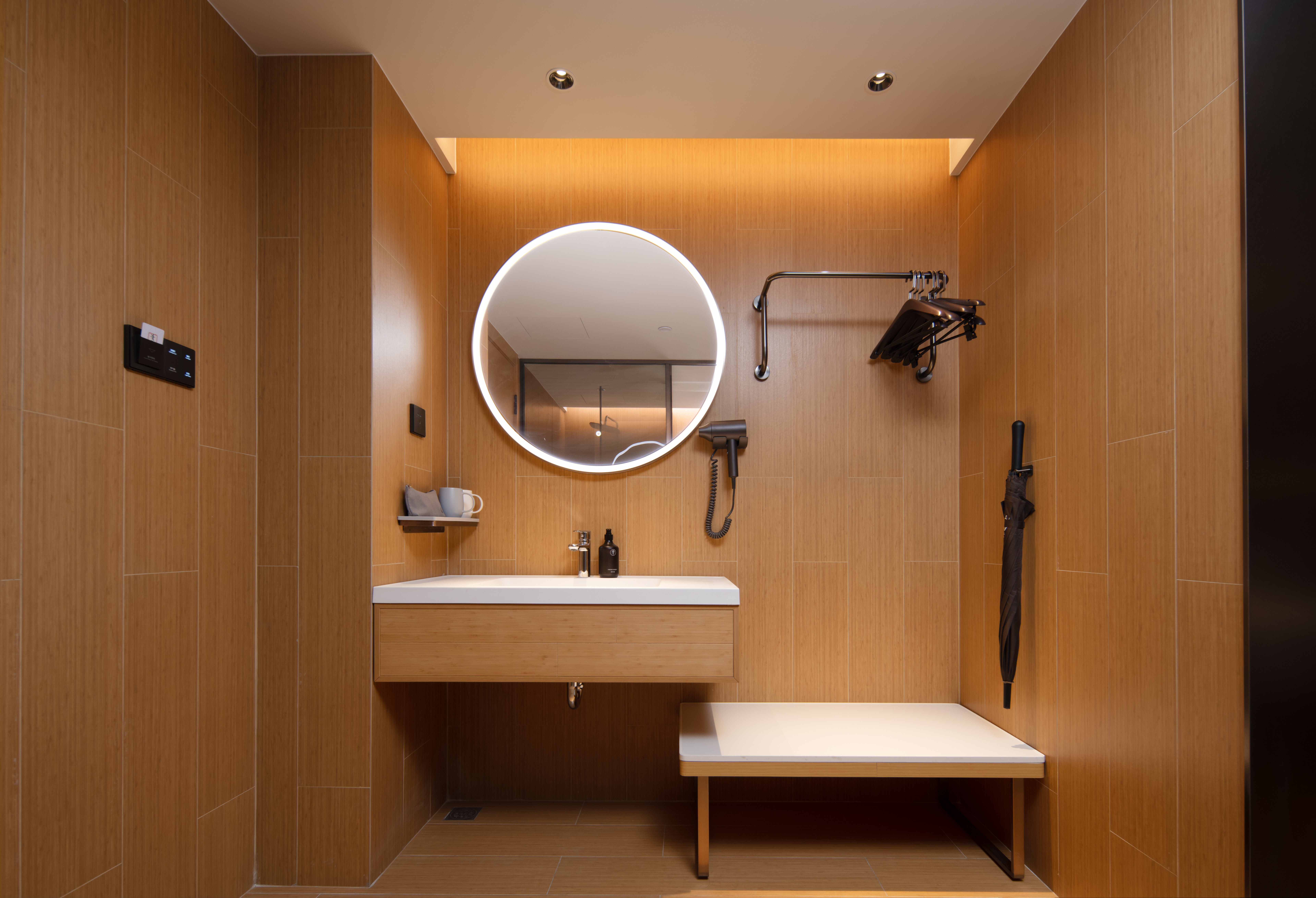 豪华大床房【金可儿床垫?65寸电视投屏?小冰箱】