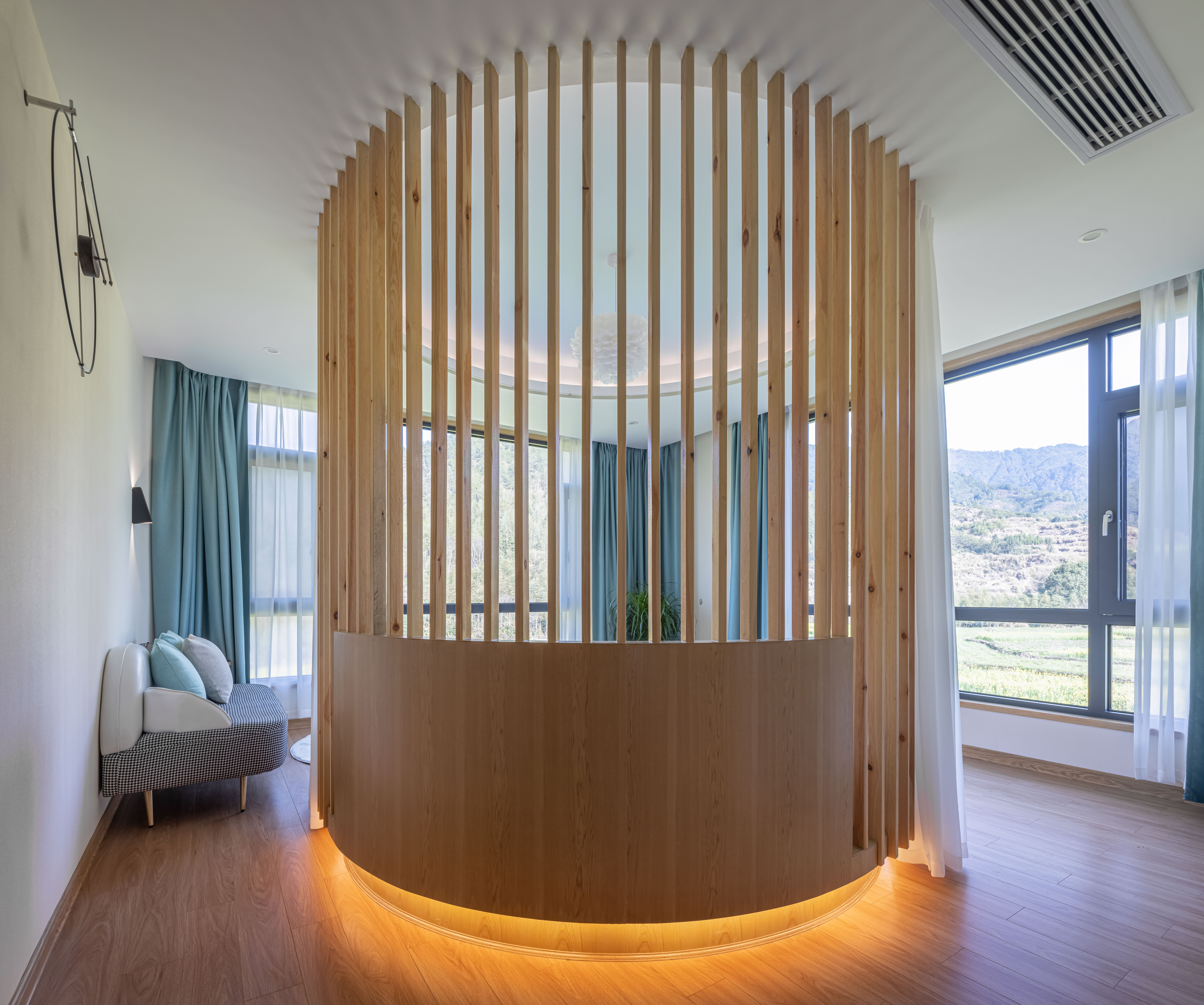 Wan Xia Scenic Round Bed Room With 180 ° View, Smart Toilet, Electric Curtains, And View Of Canola Flowers From Bed