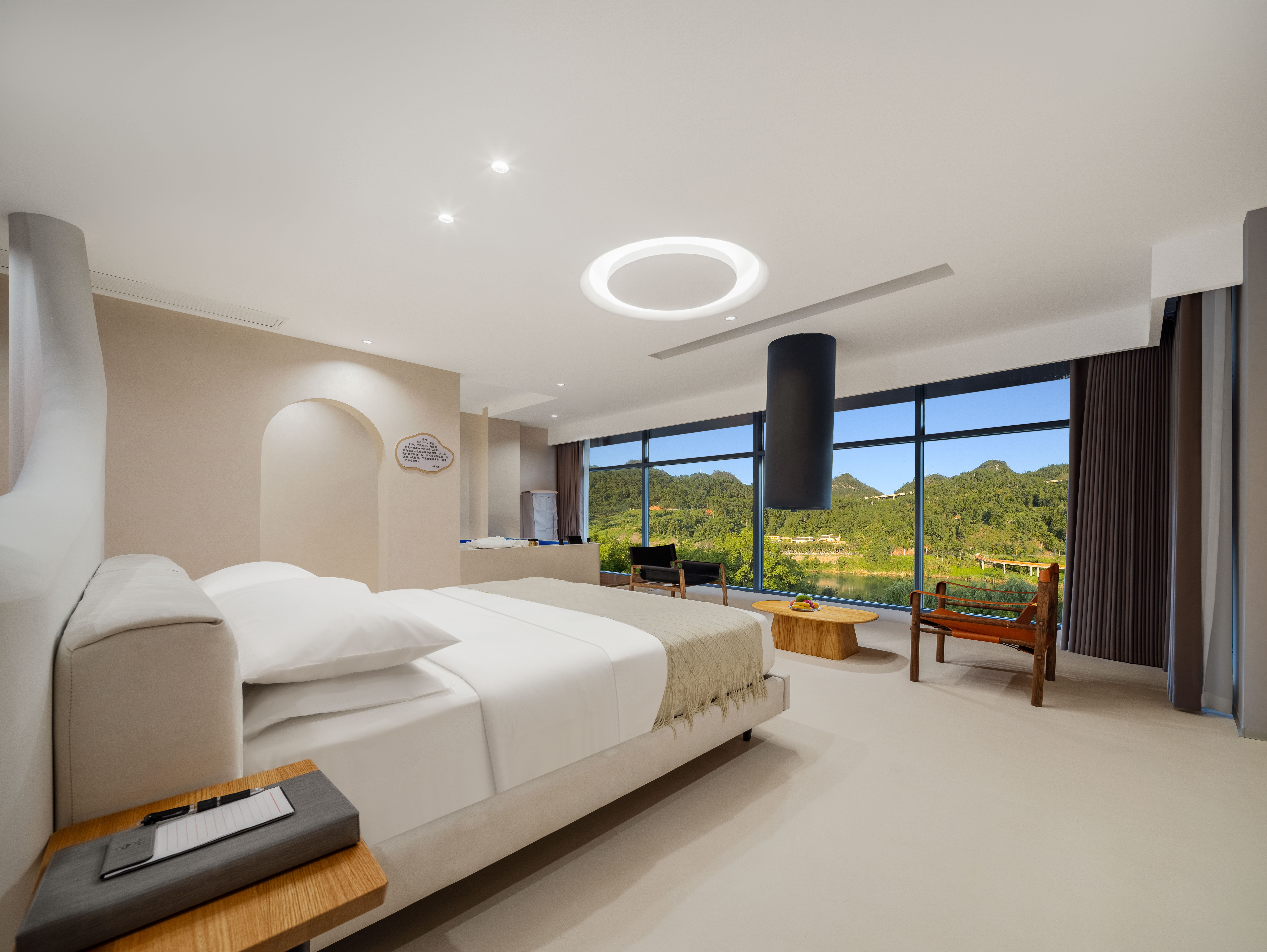 270 ° Full Riverside Scenic Mega-View Room With Private Tub, Large Screen Projection, Romantic Mist, And Smart Home