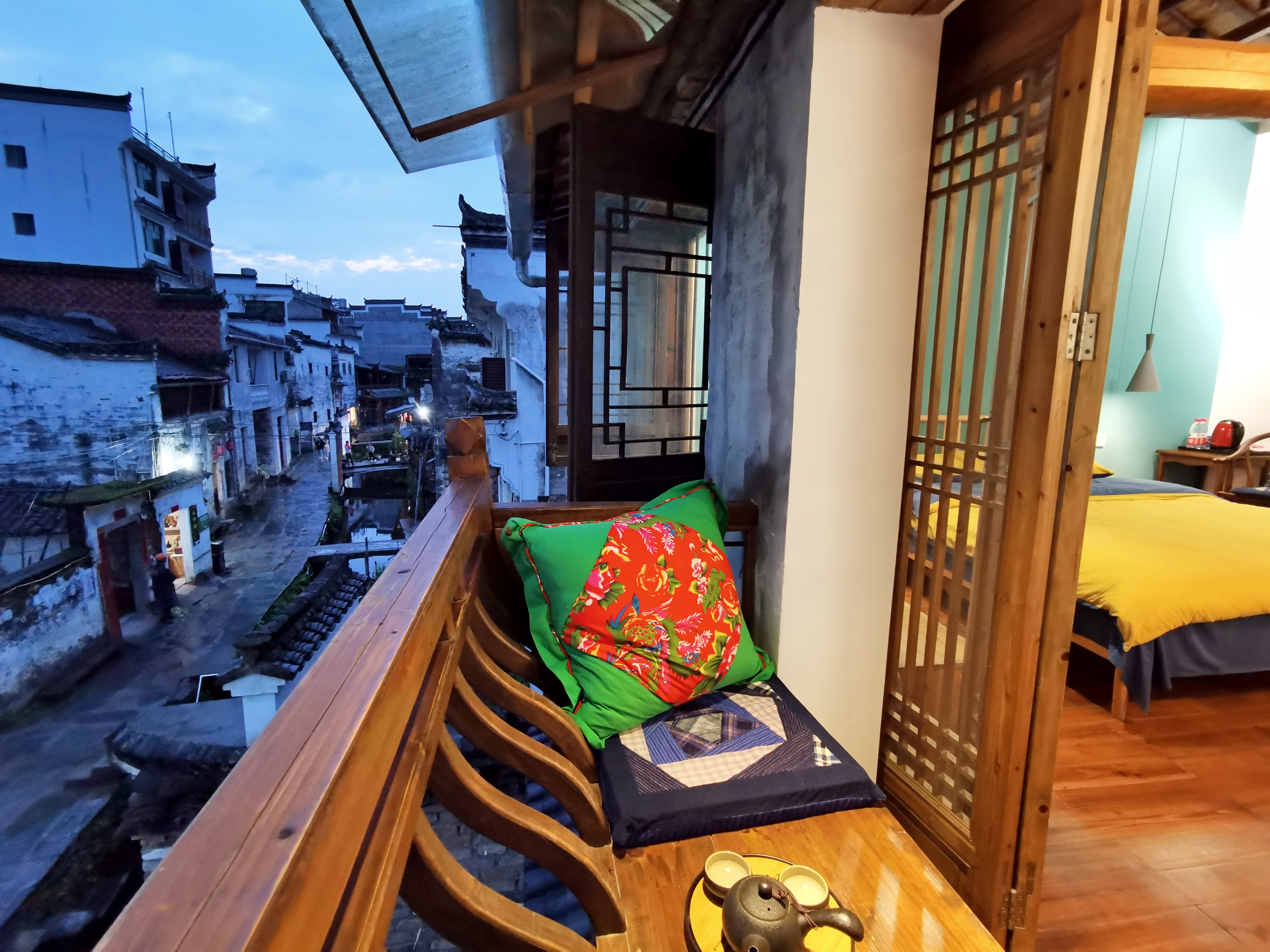 Zhilan Scenic Balcony Double Bed Room