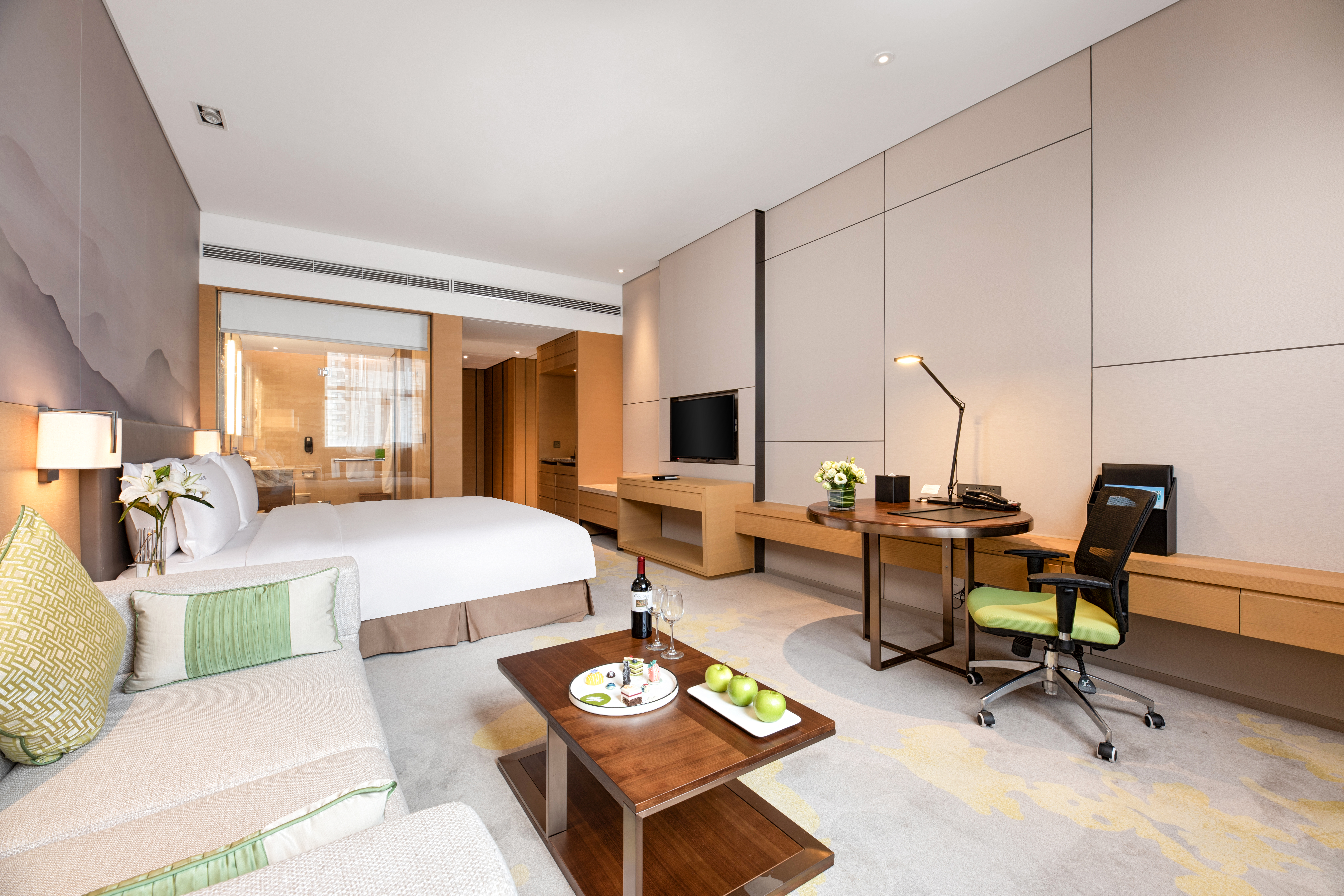 假日高级大床房