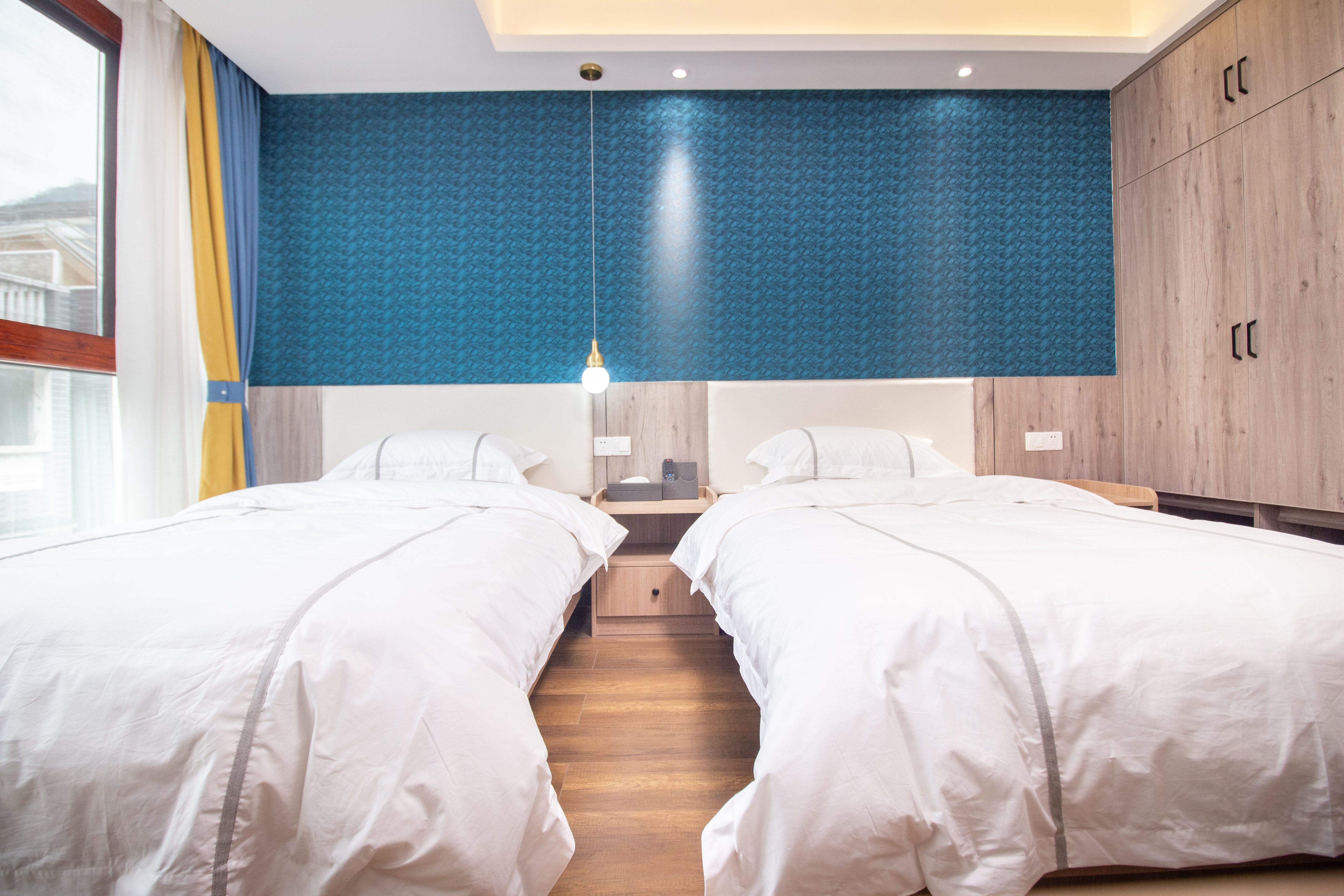 暖心两居室家庭房（带客厅）