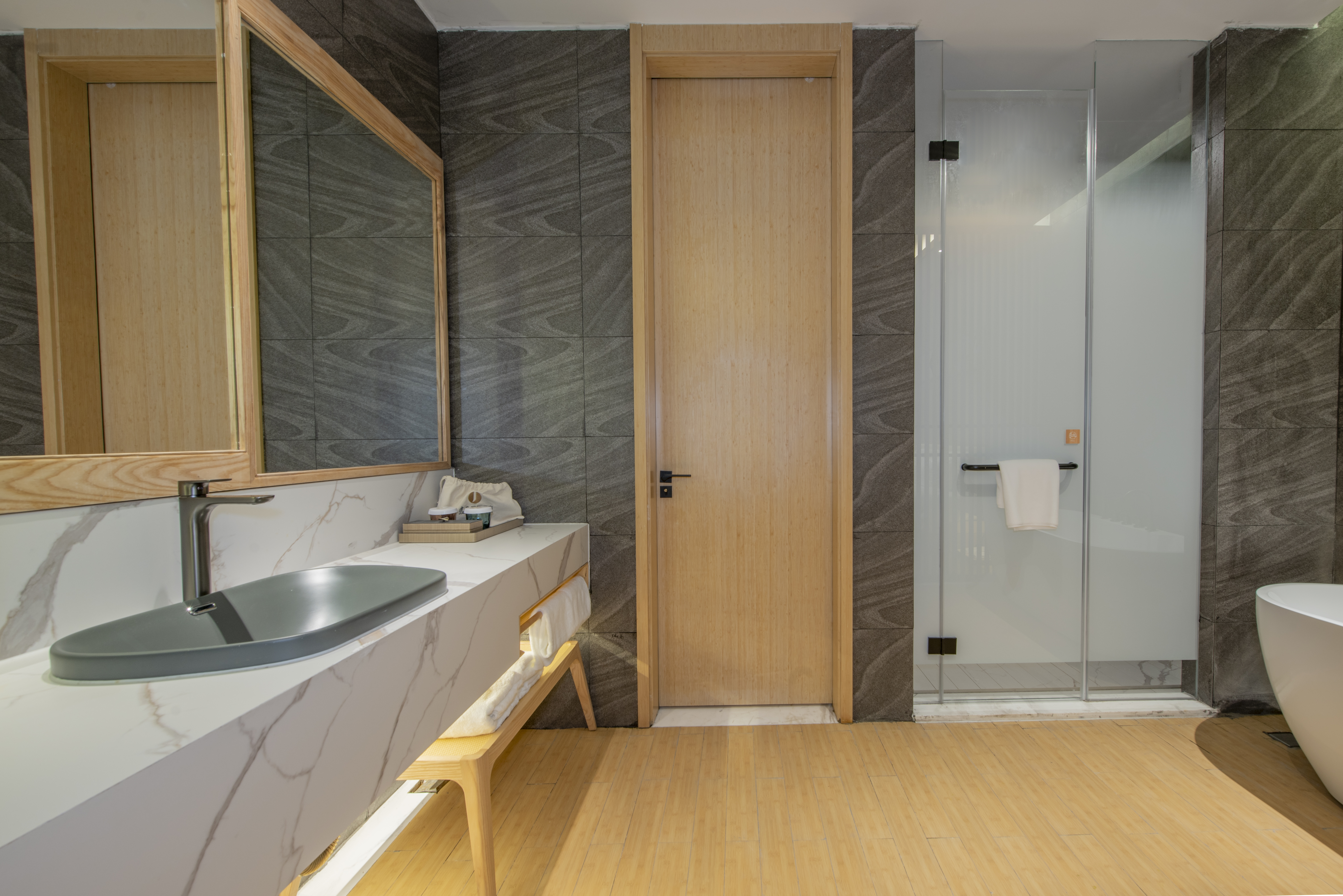 芳草居（套房）