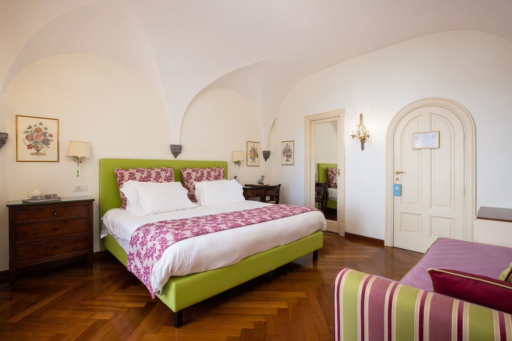 Deluxe Double Room with French Balcony