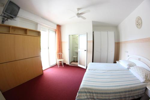 双床房（带加床）