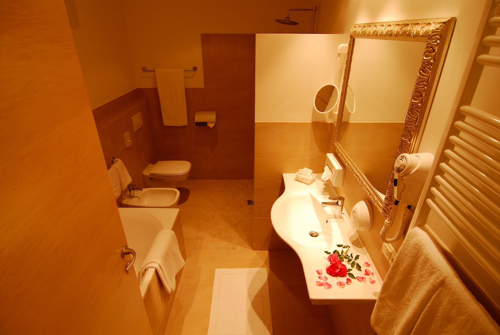 Suite Deluxe, Non Fumatori, Vista Montagna Con Letto Matrimoniale O 2 Letti Singoli (2 Pax)