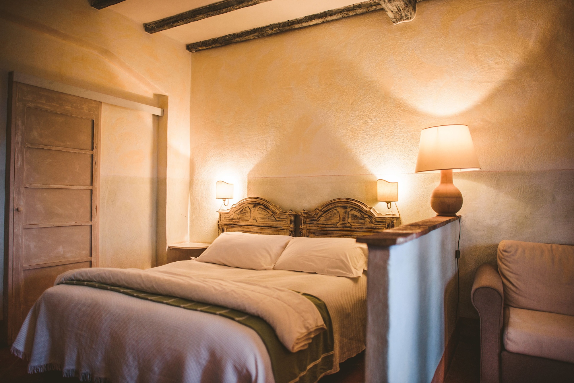 奢华双人房， 1 张双人床， 葡萄庄园景观， 花园