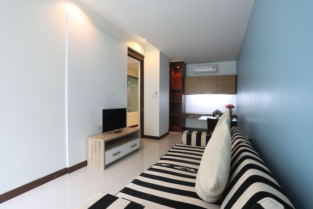 家庭套房 （直通泳池）