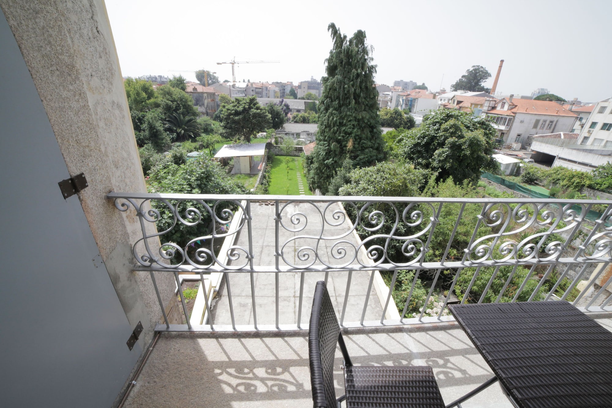 高级公寓， 1 间卧室， 阳台 （2T）