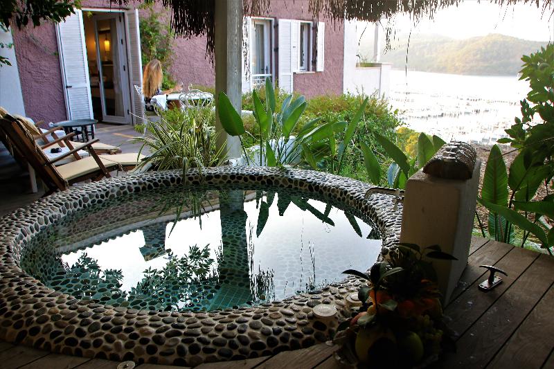 海景豪华套房（带按摩浴缸）