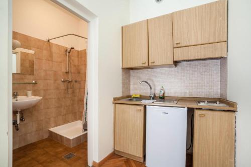 高级一卧室带阳台公寓