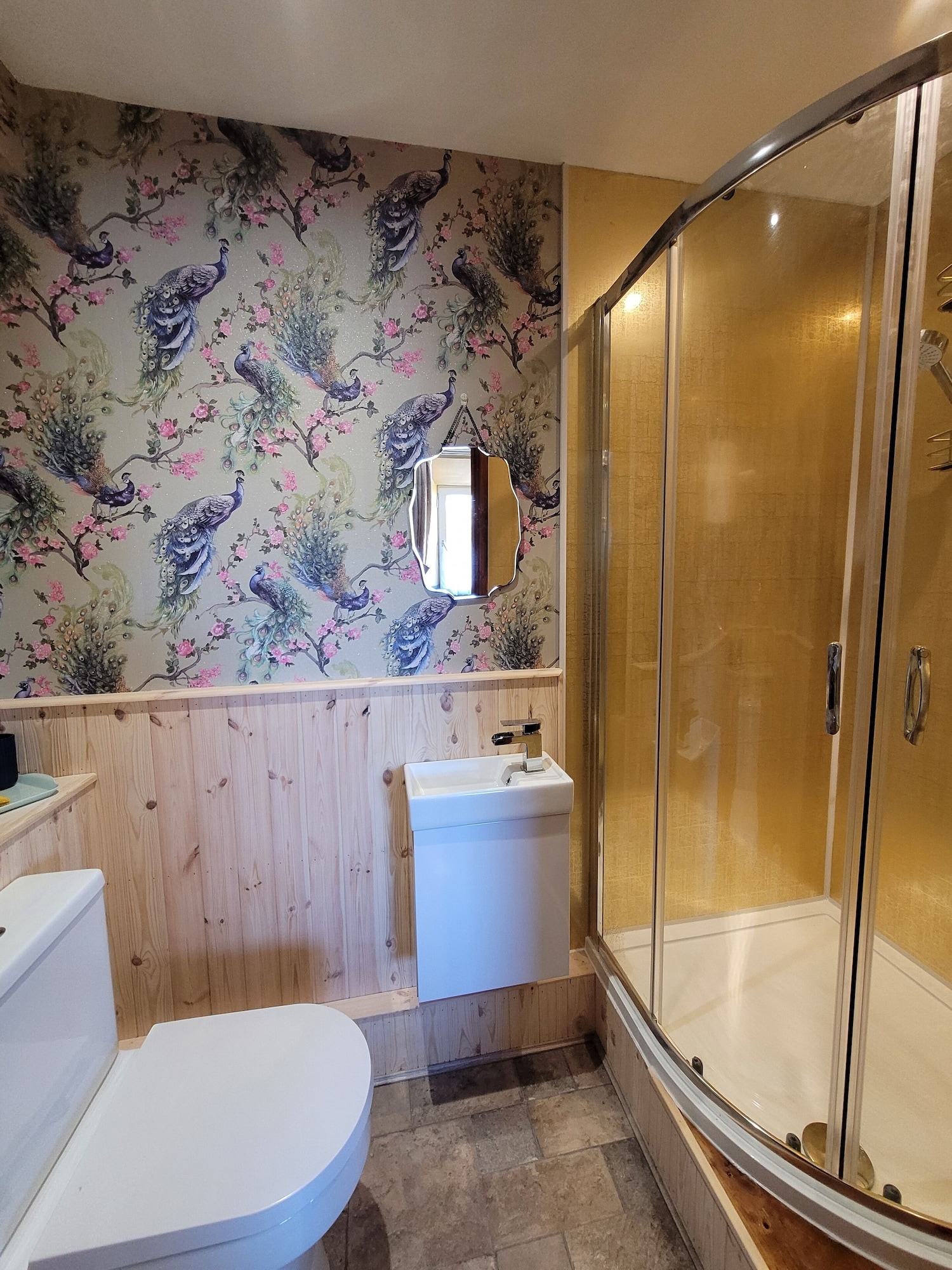 雙床或雙人房（孔雀家庭套房）