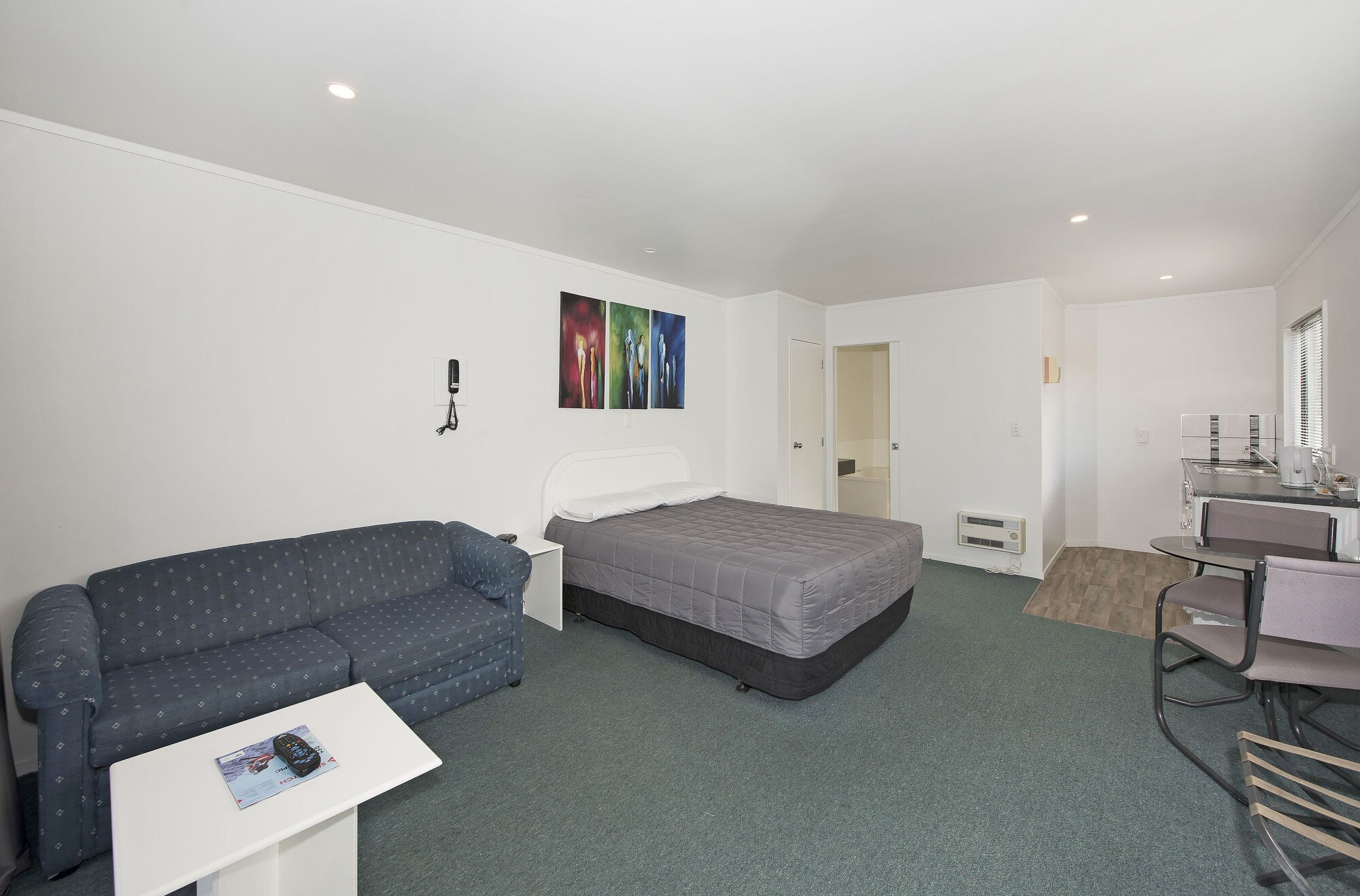 标准一室，无烟，带厨房（一室spa浴缸单元）