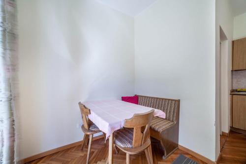 高级一卧室带阳台公寓