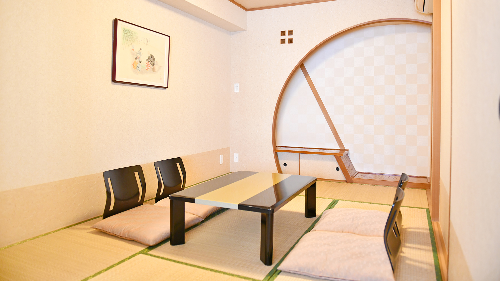 和洋式客房，无烟（和洋式客房【2张双人床+6个榻榻米的日式房间】）