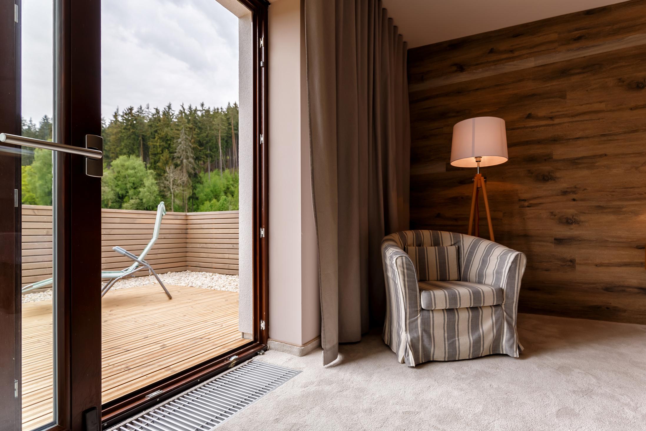 高级双人/双床房，森林景观