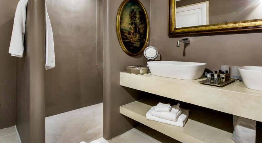 Double Room with Pool View