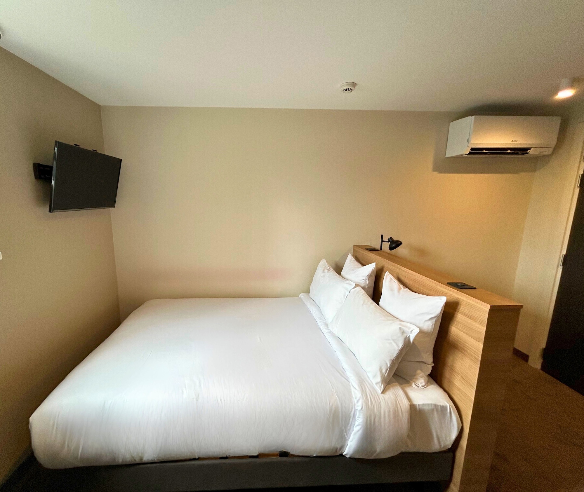 标准双人房附楼