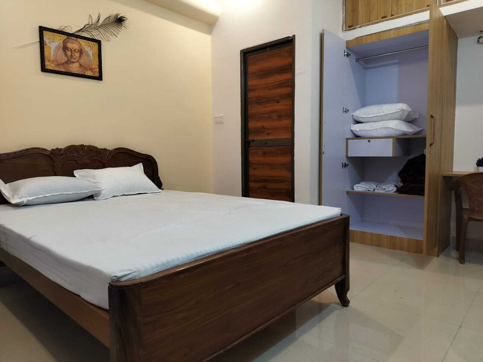 专享公寓，多张床，带阳台，城景