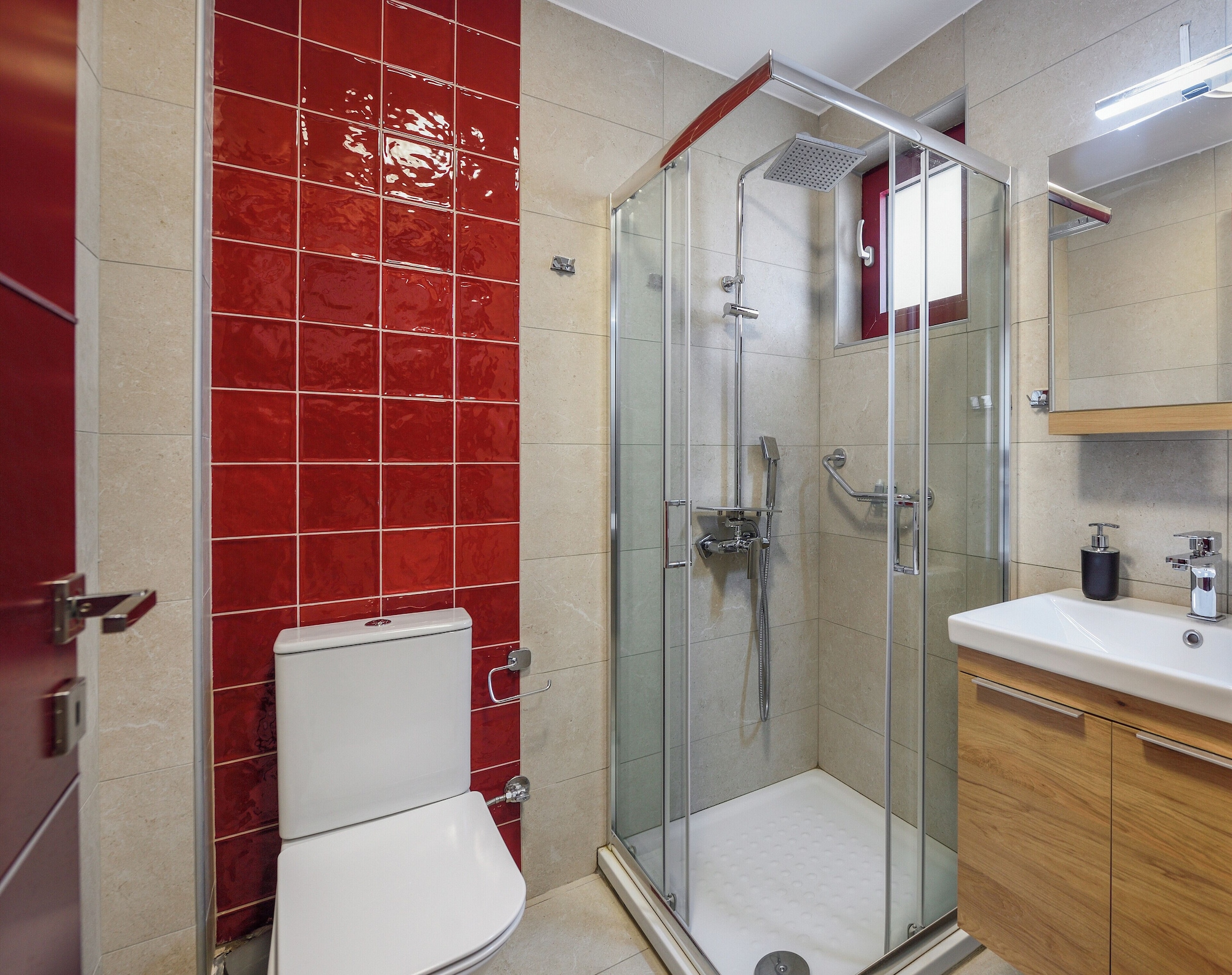 带阳台及海景的家庭房