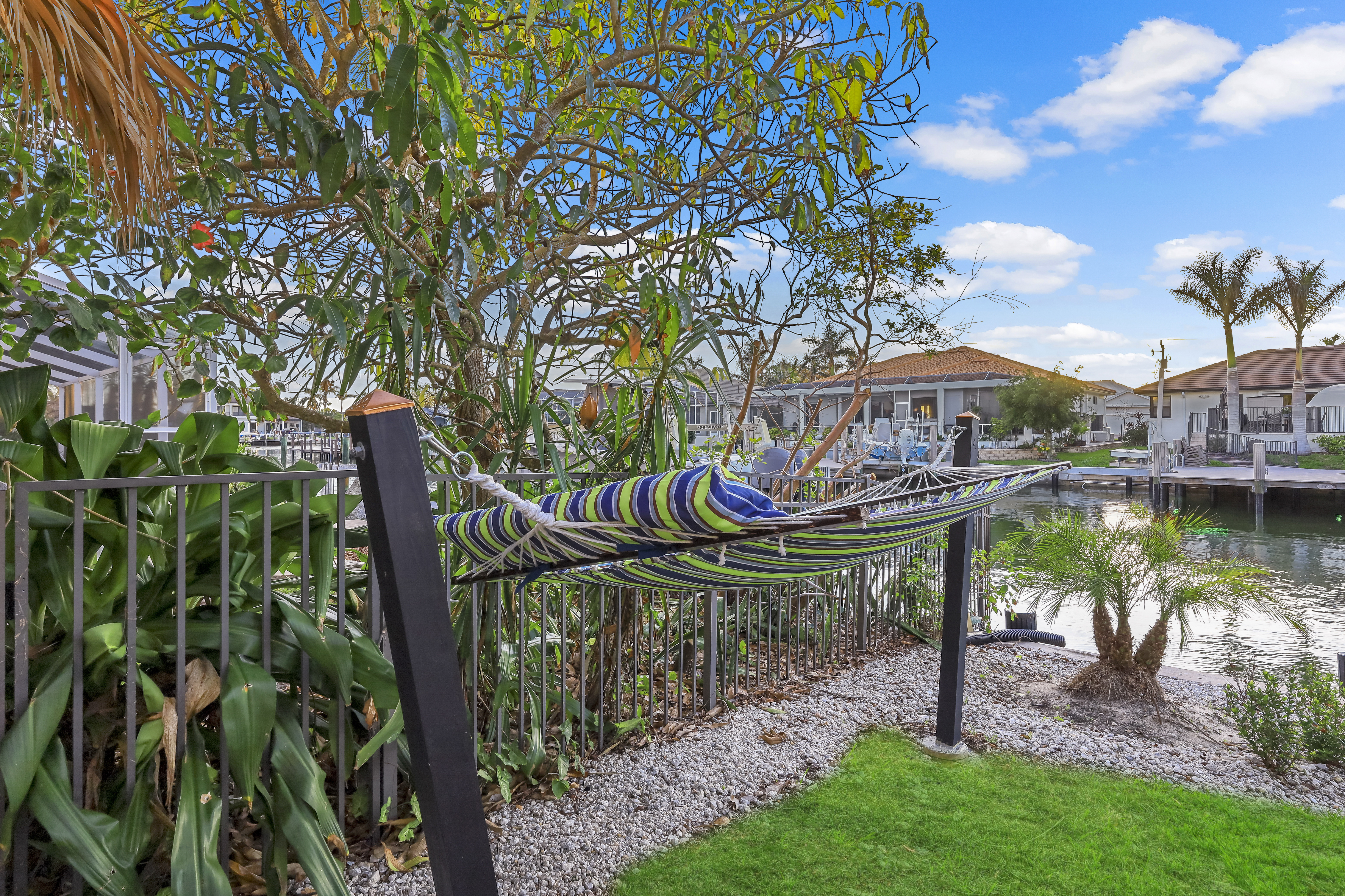 海滨绿洲带加热泳池和皮划艇-奢华的幸福