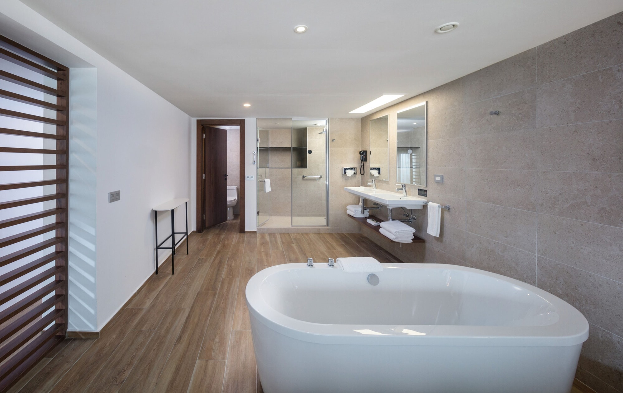 套房， 海洋景观 （U）