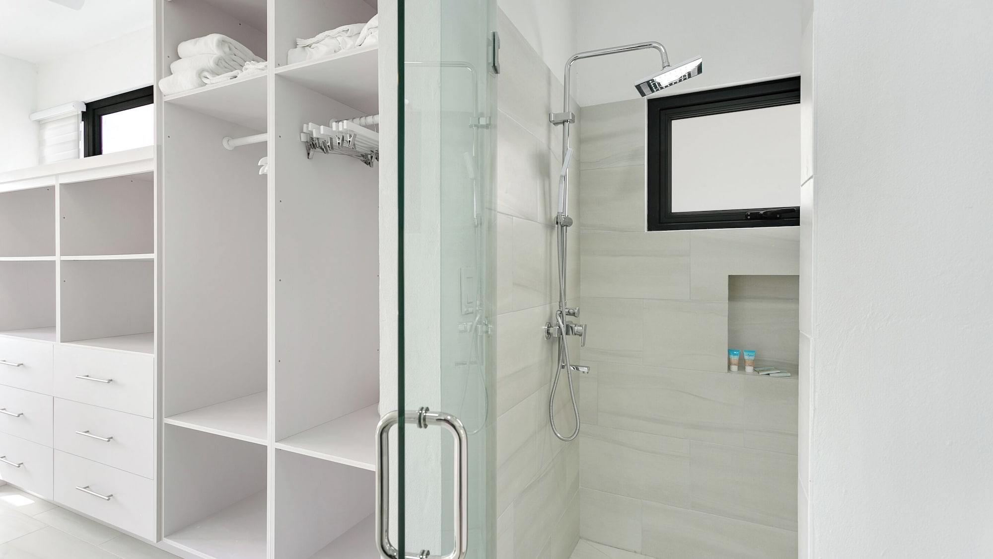 豪华部分海景套房 - 带庭院