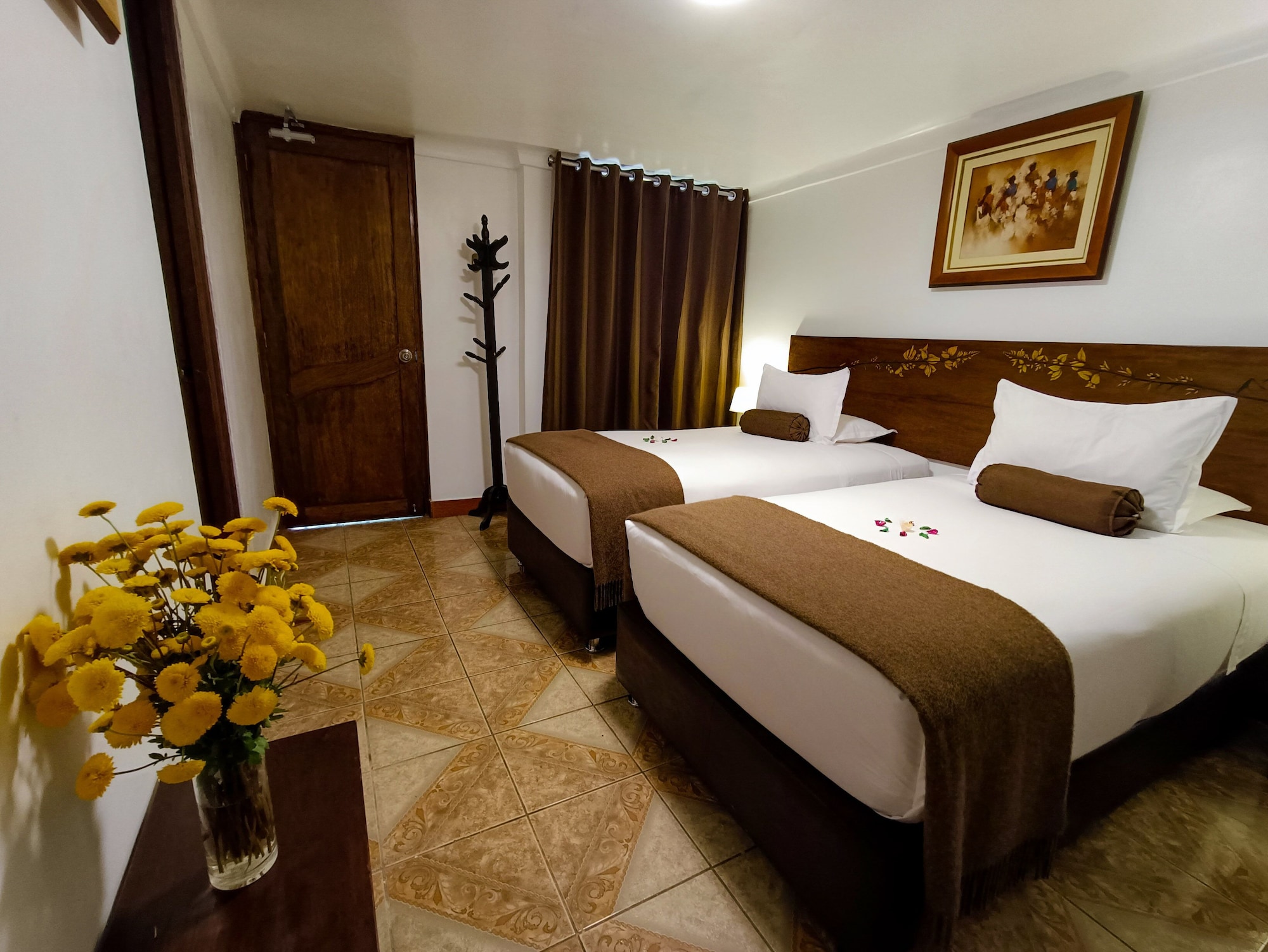 高级双人房， 2 张单人床