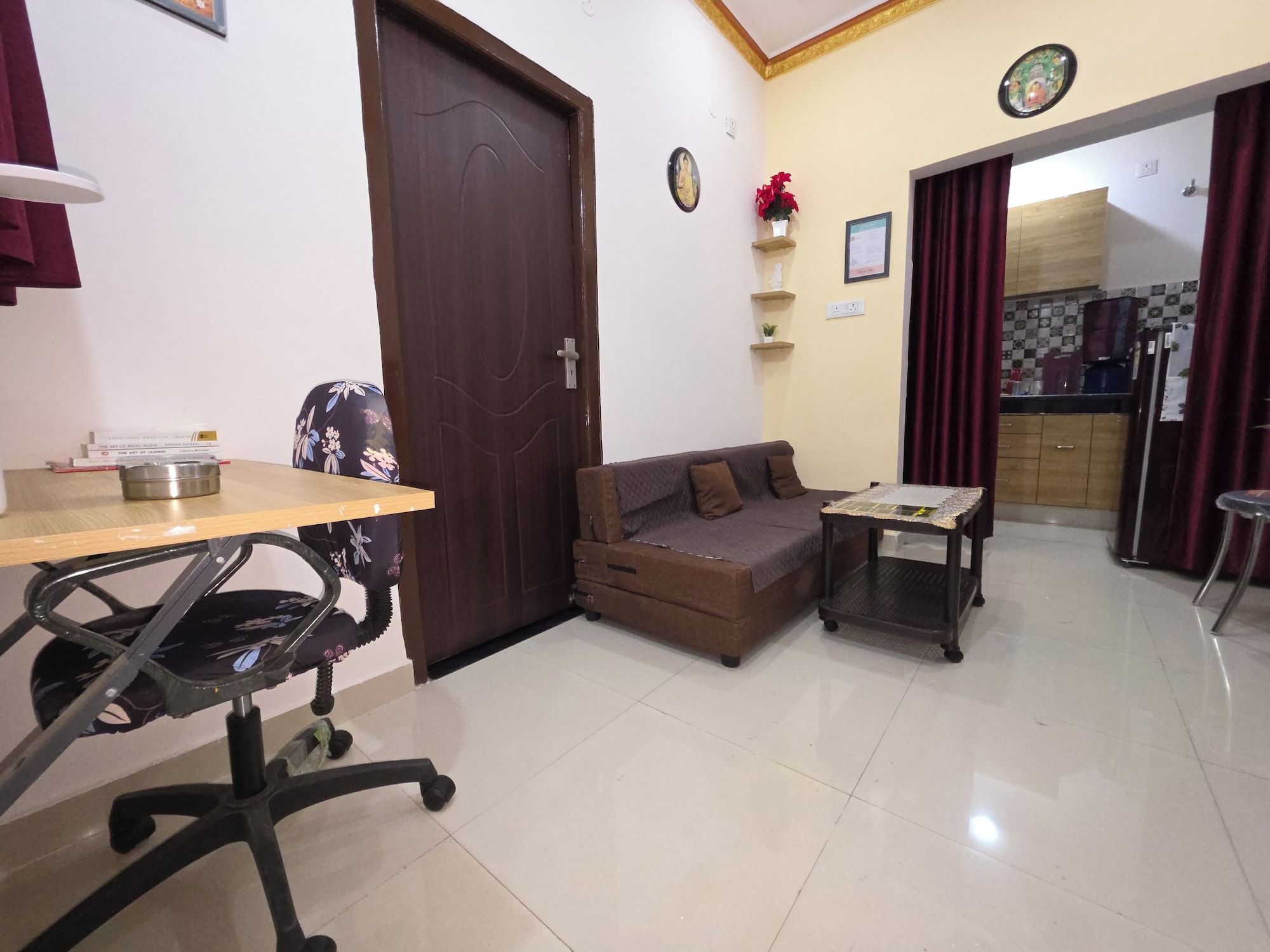 奢华公寓， 多张床， 阳台， 城市景观