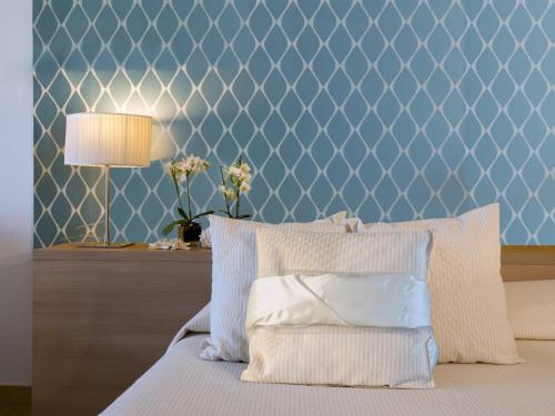 小型套房（带海景的）