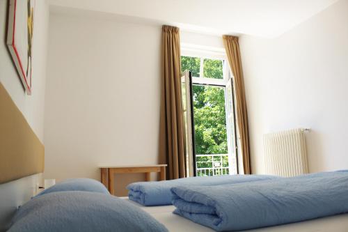 大型双人或双床间 - 带共用浴室