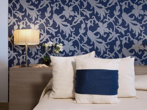 小型套房（带海景的）